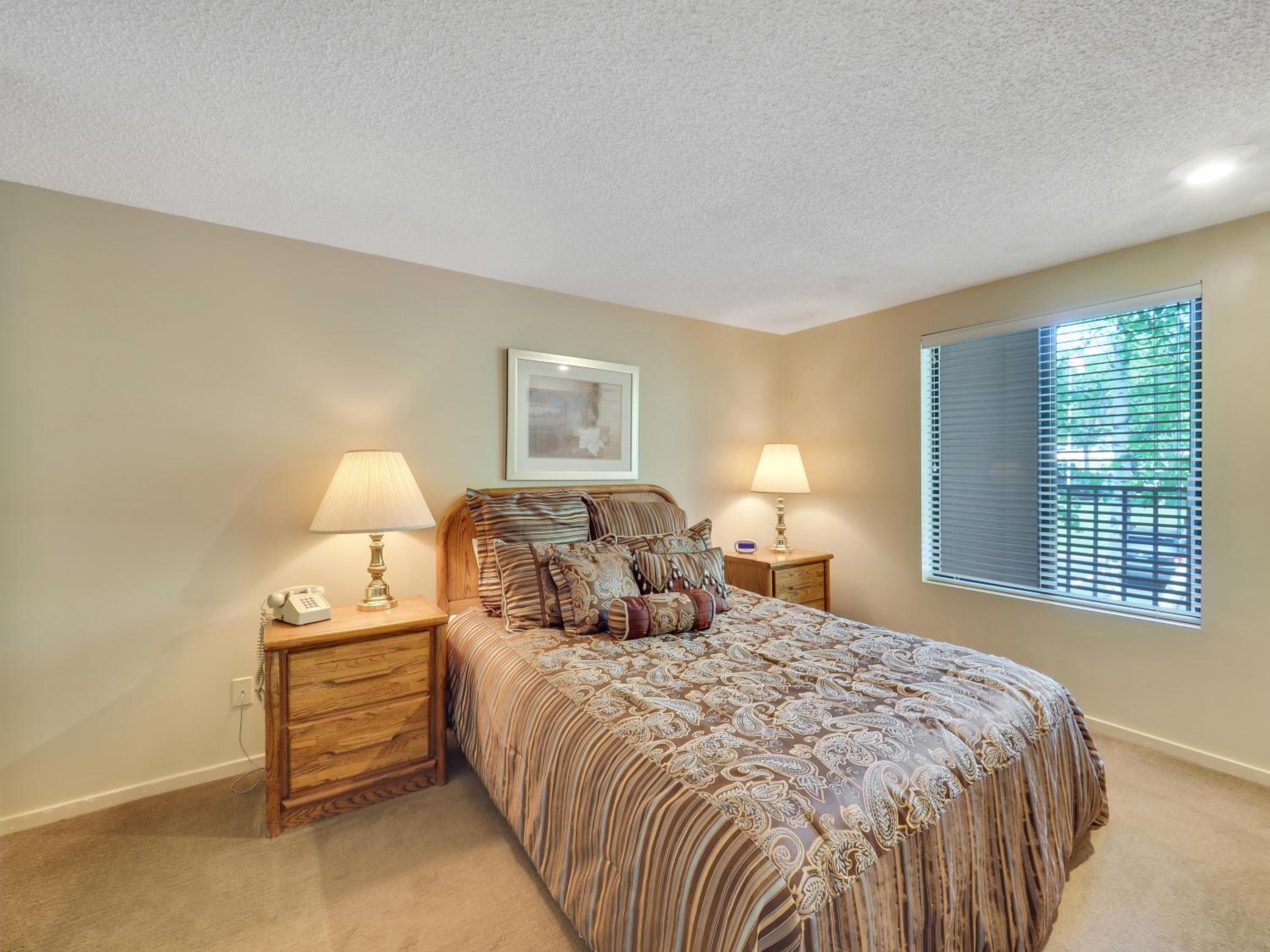 347 Edgewater Inn