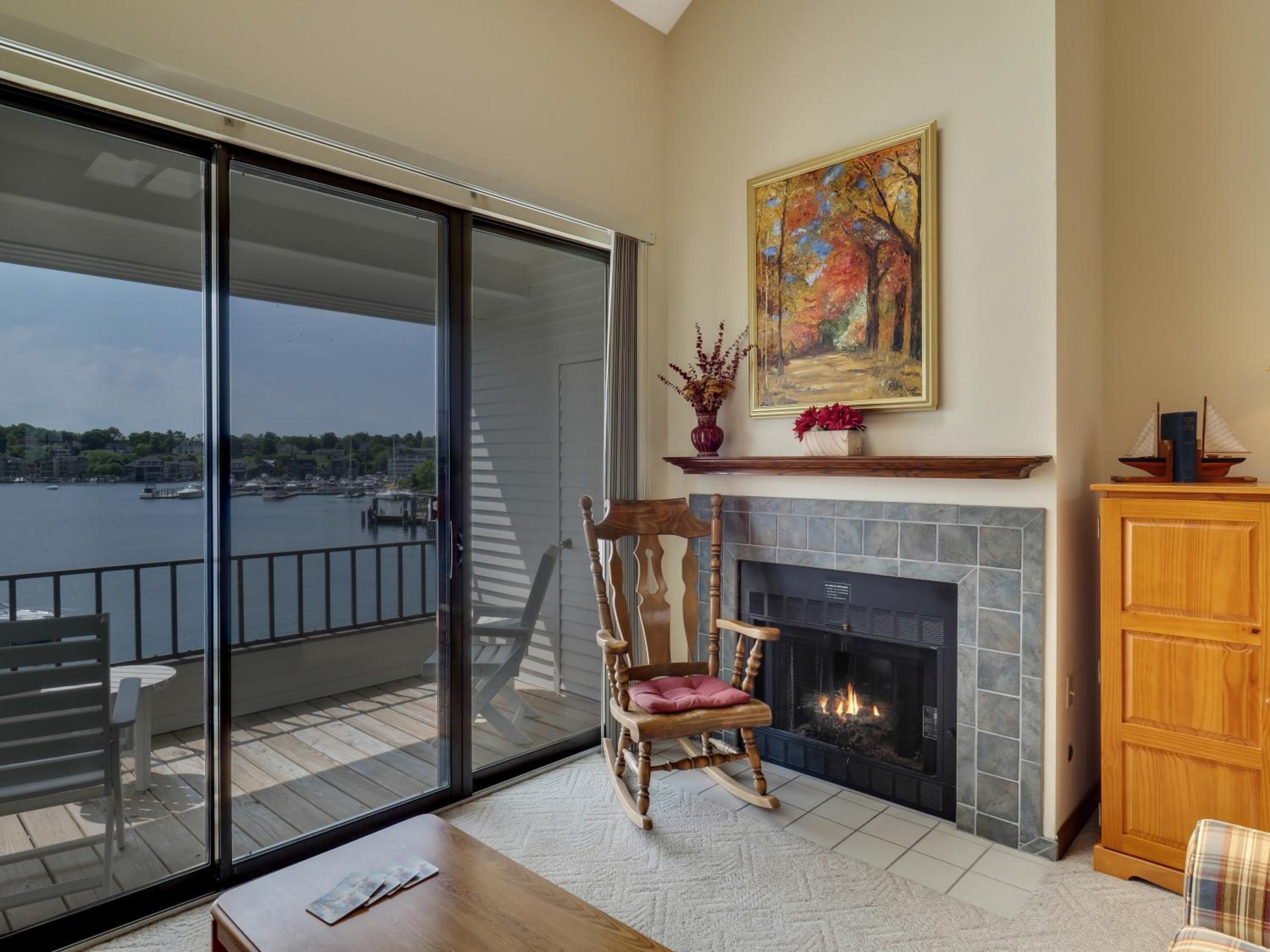 349 Edgewater Inn view 3
