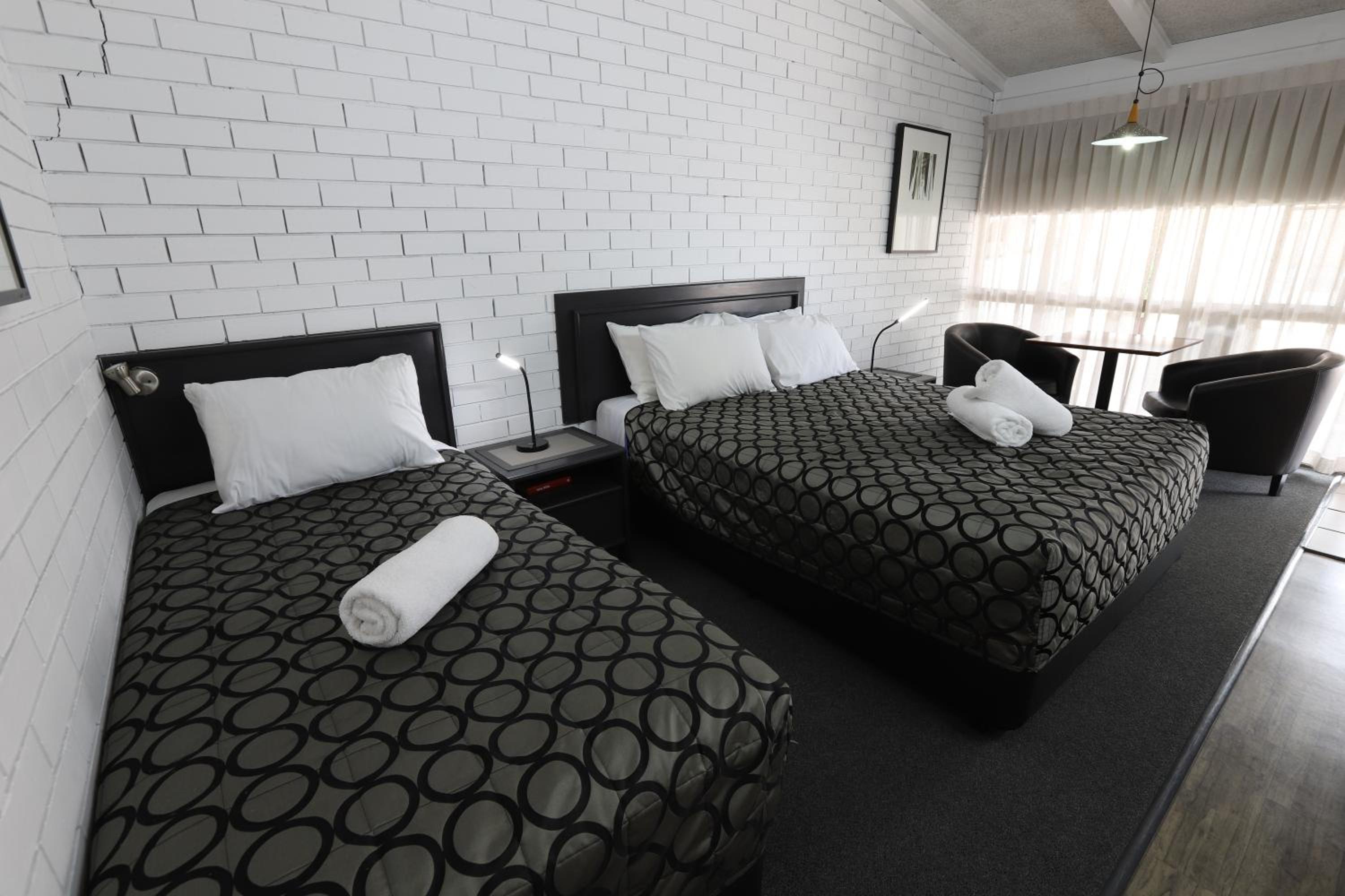 The Town House Motor Inn
