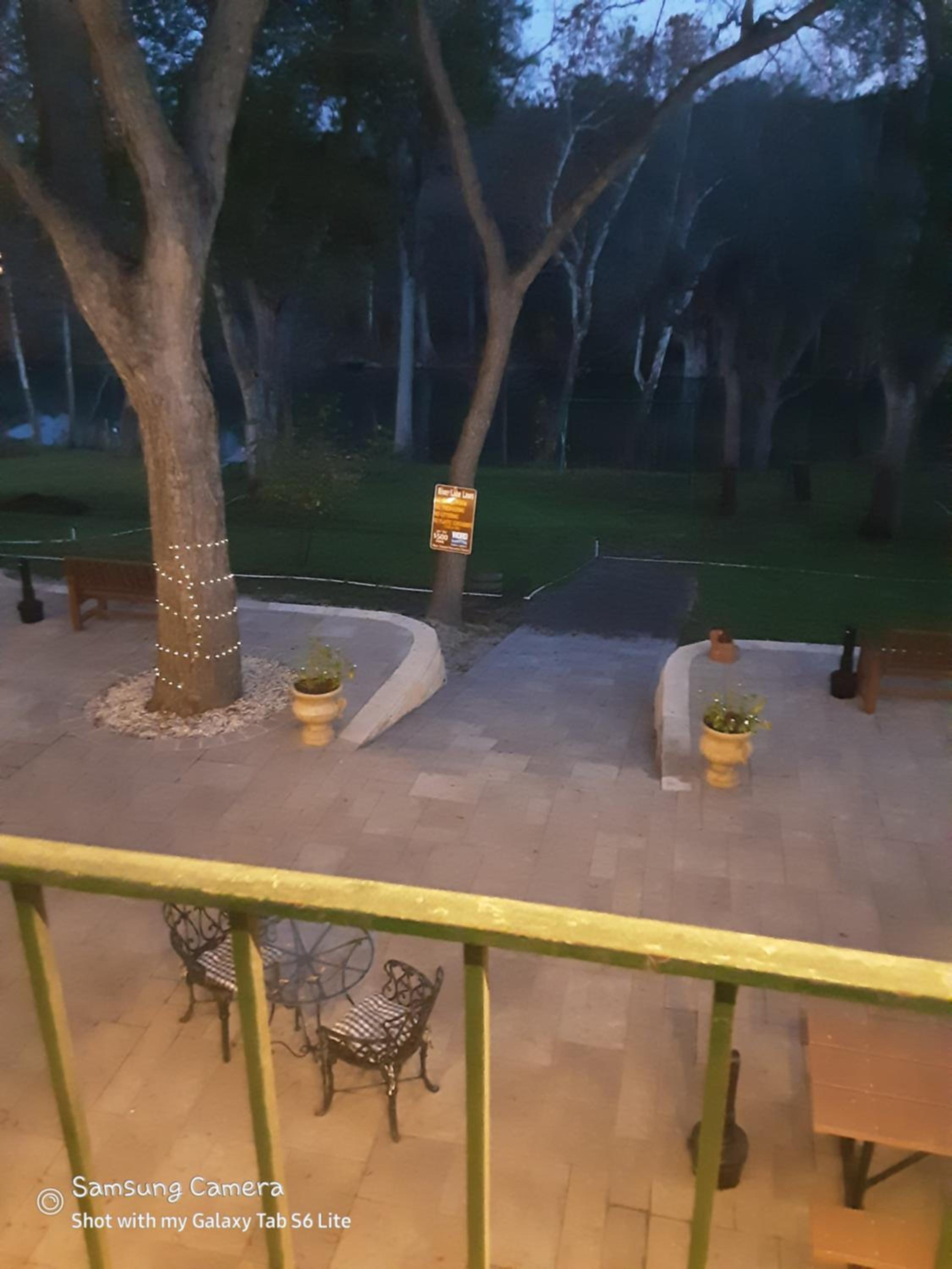 Horseshoe Riverside Lodge view 4