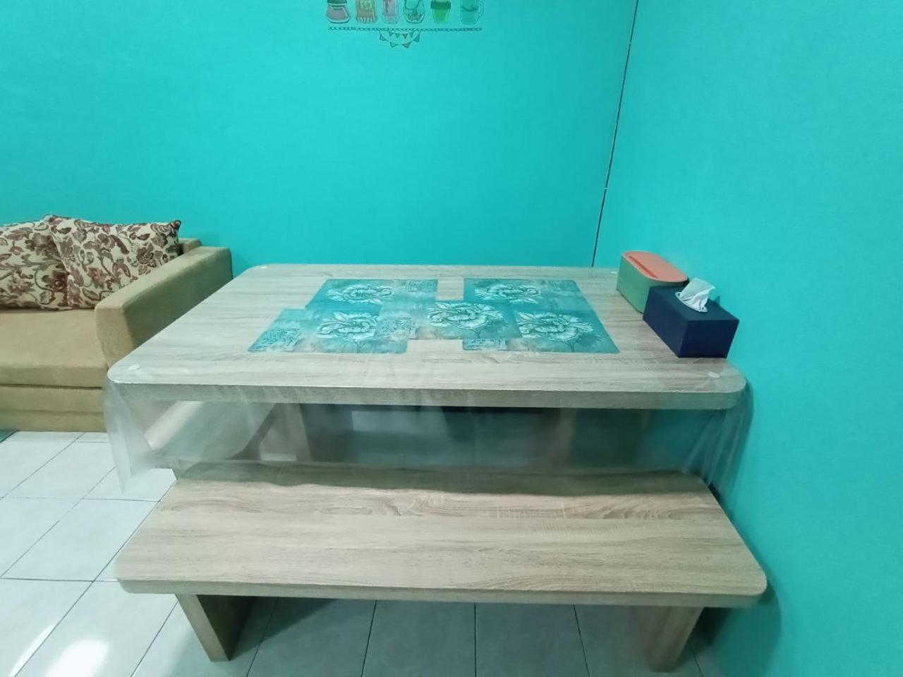The Handz House II with WIFI - For family or same gender only
