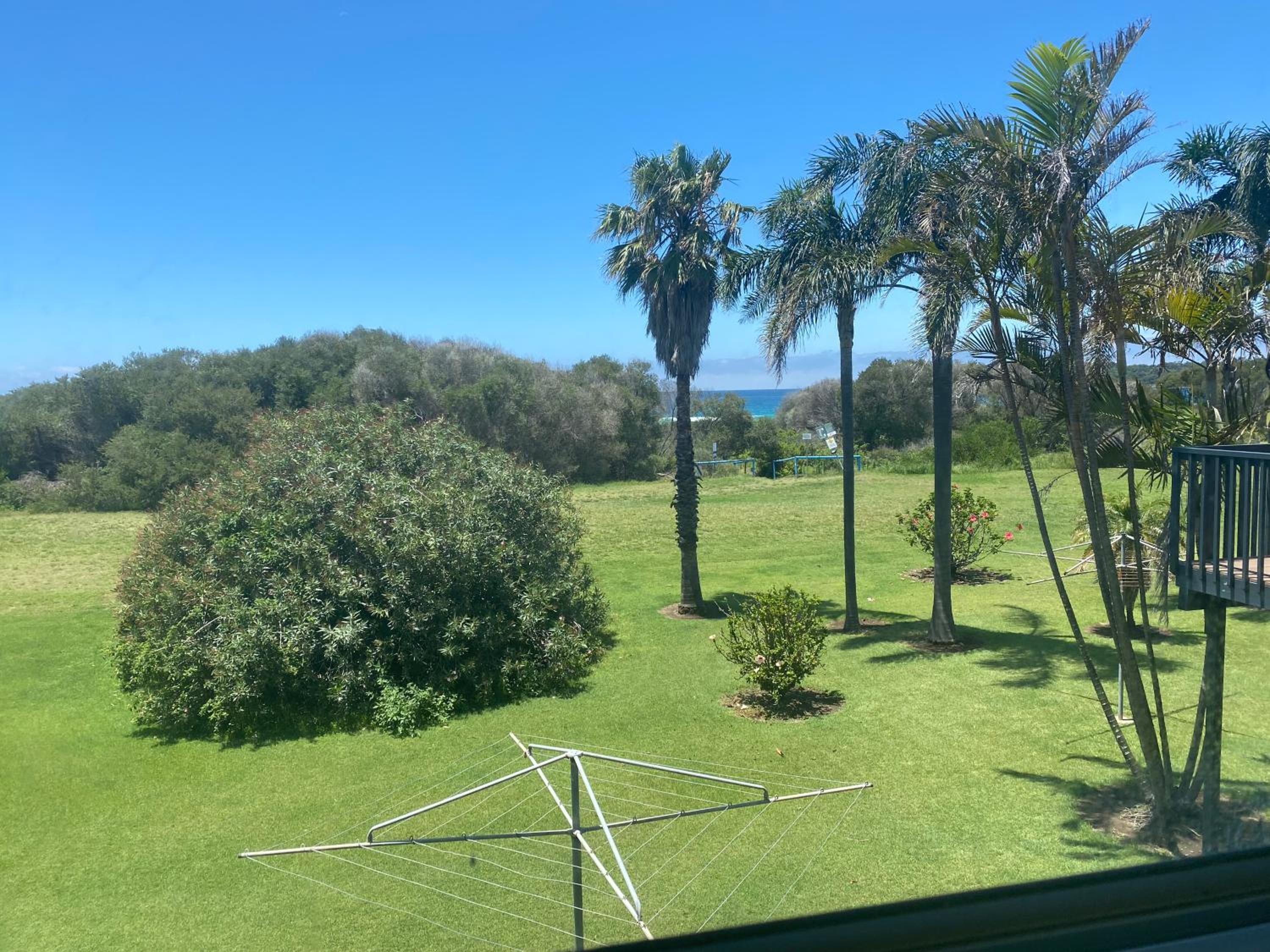 Escape to Jones Beach Kiama - Beachfront unit with direct beach access & views