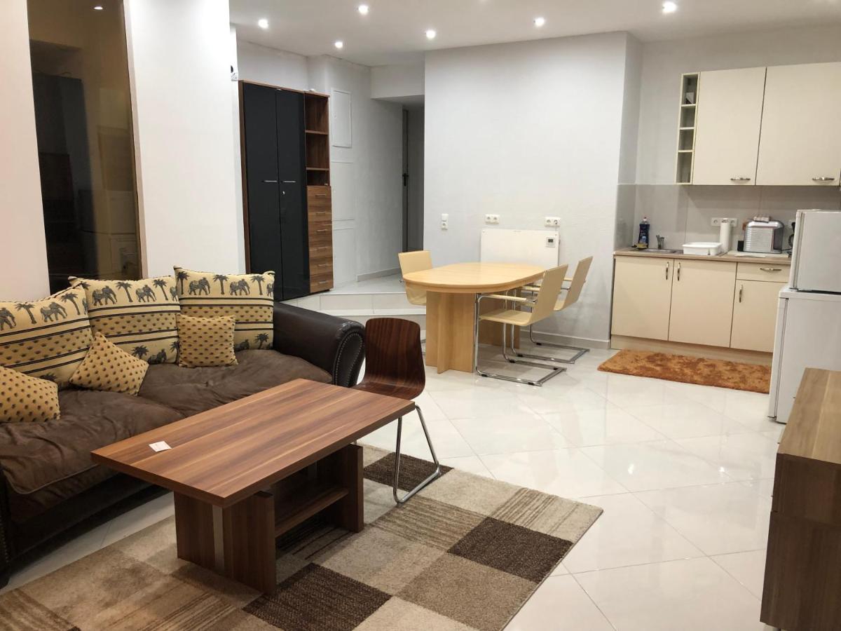 Seven'S Apartments I