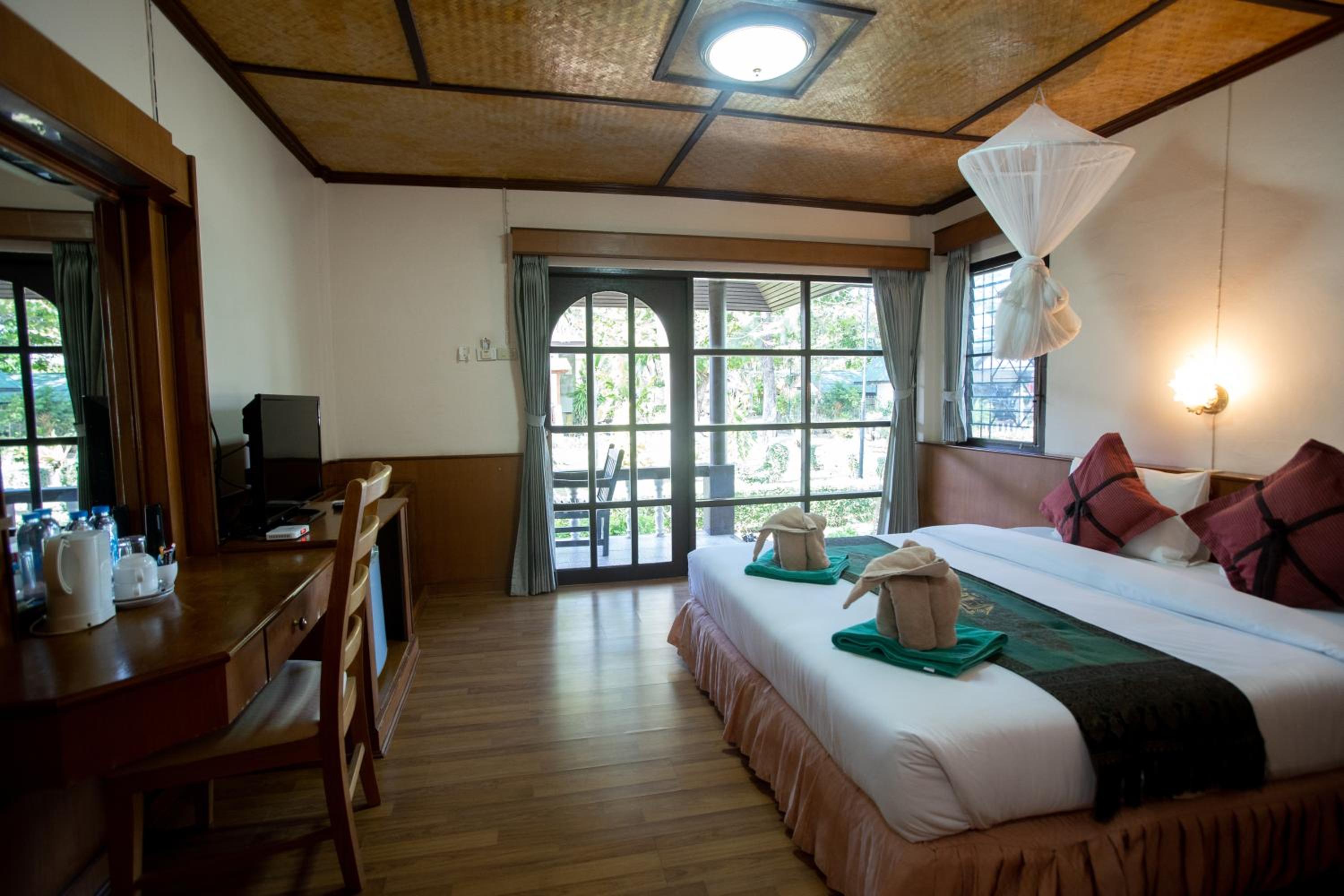 Southern Lanta Resort