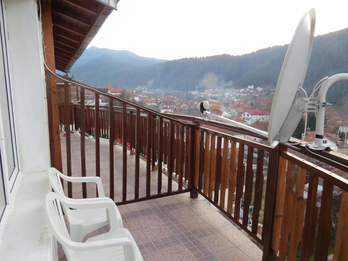balcony