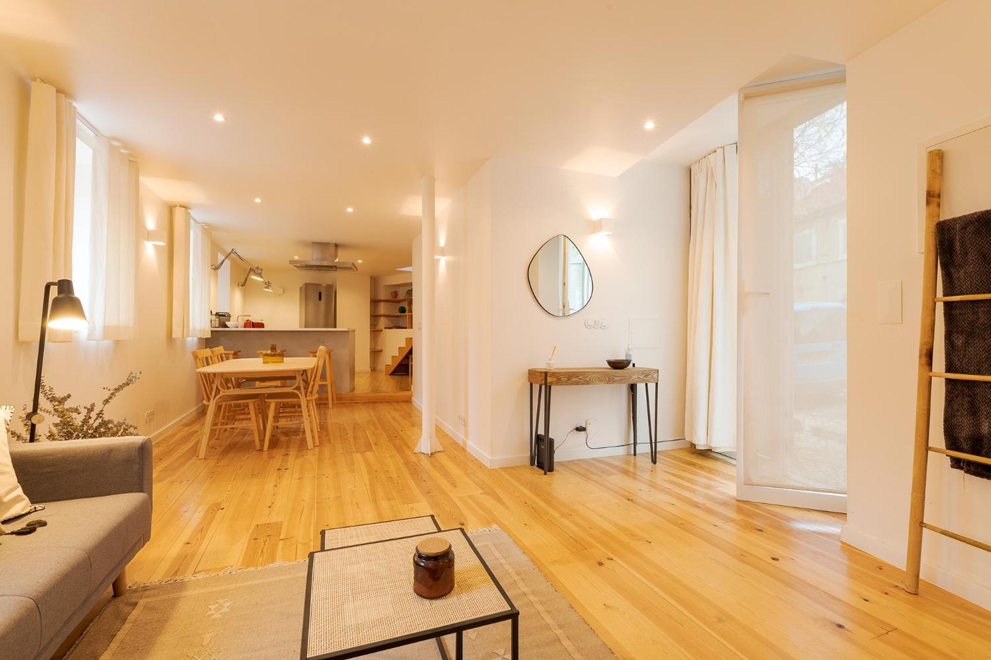 The Yellow House - Duplex view 4