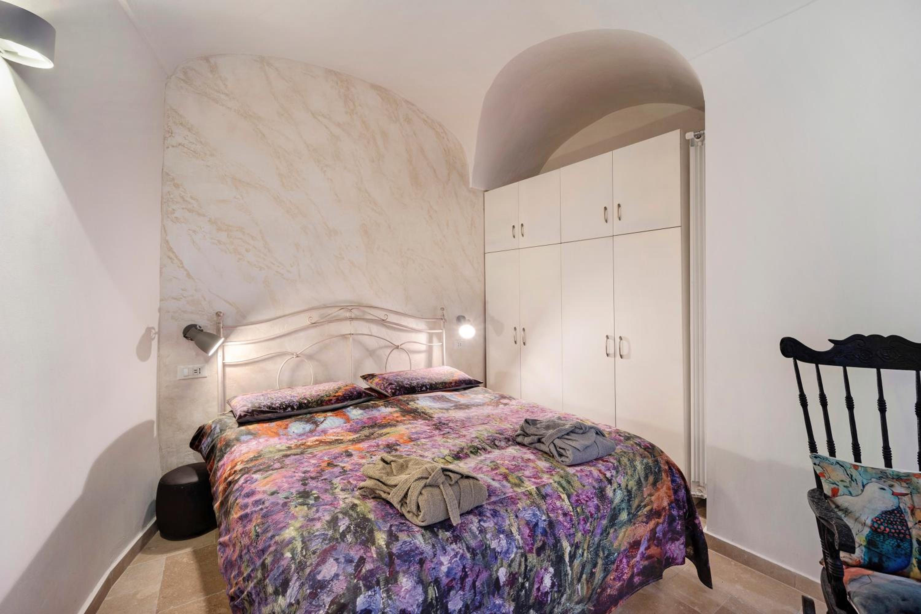 La stanza segreta con spa privata view 5