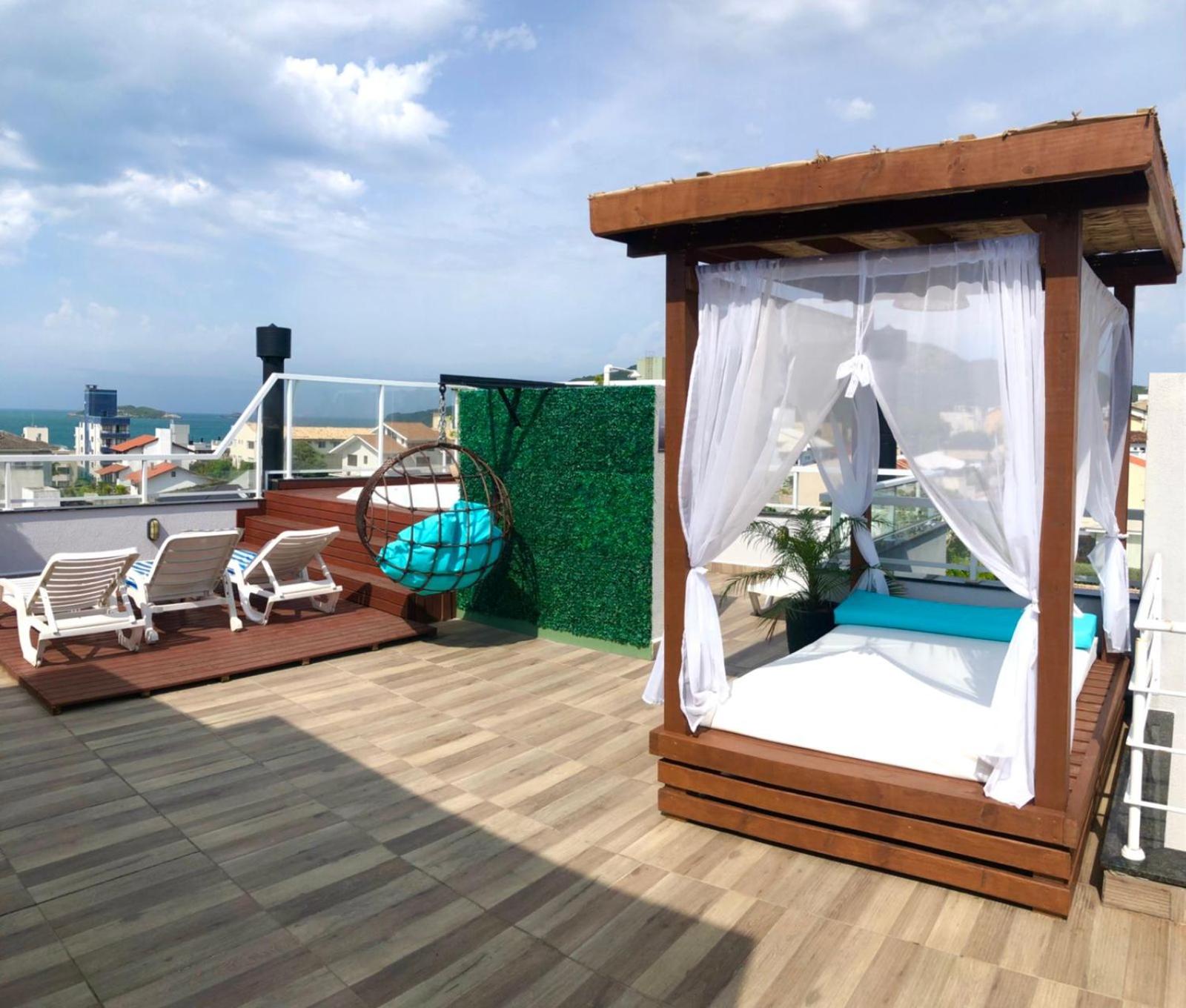 Seu refúgio paradisíaco a apenas 330 metros do mar TUB