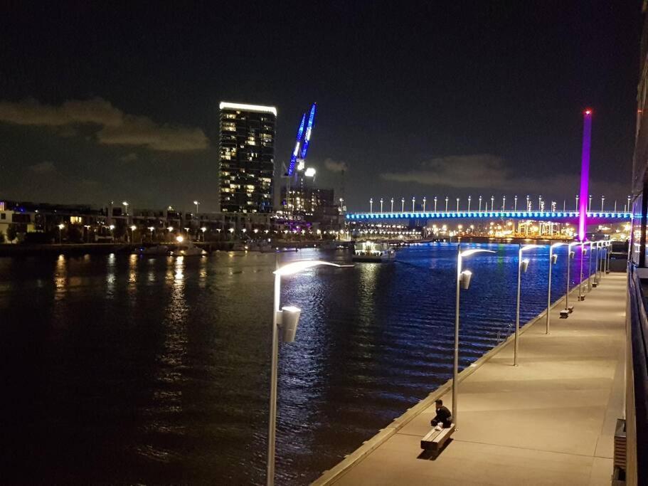 Melbourne Docklands Riverside Views