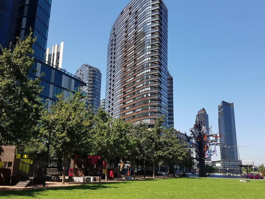 Melbourne Docklands Riverside Views