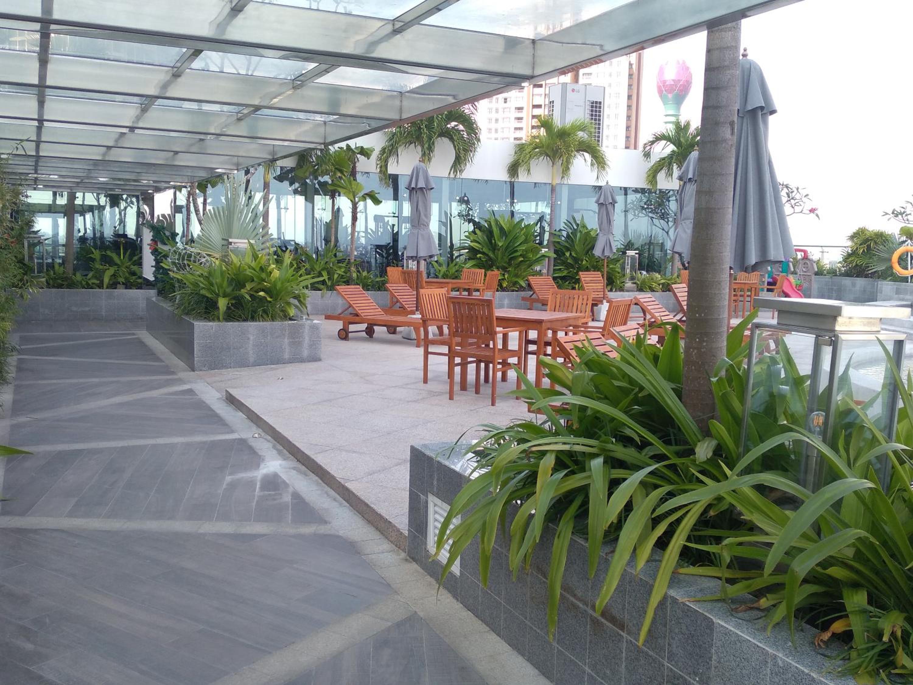Super Luxury 2 BR Apartment in Five Star Colombo City Centre view 3