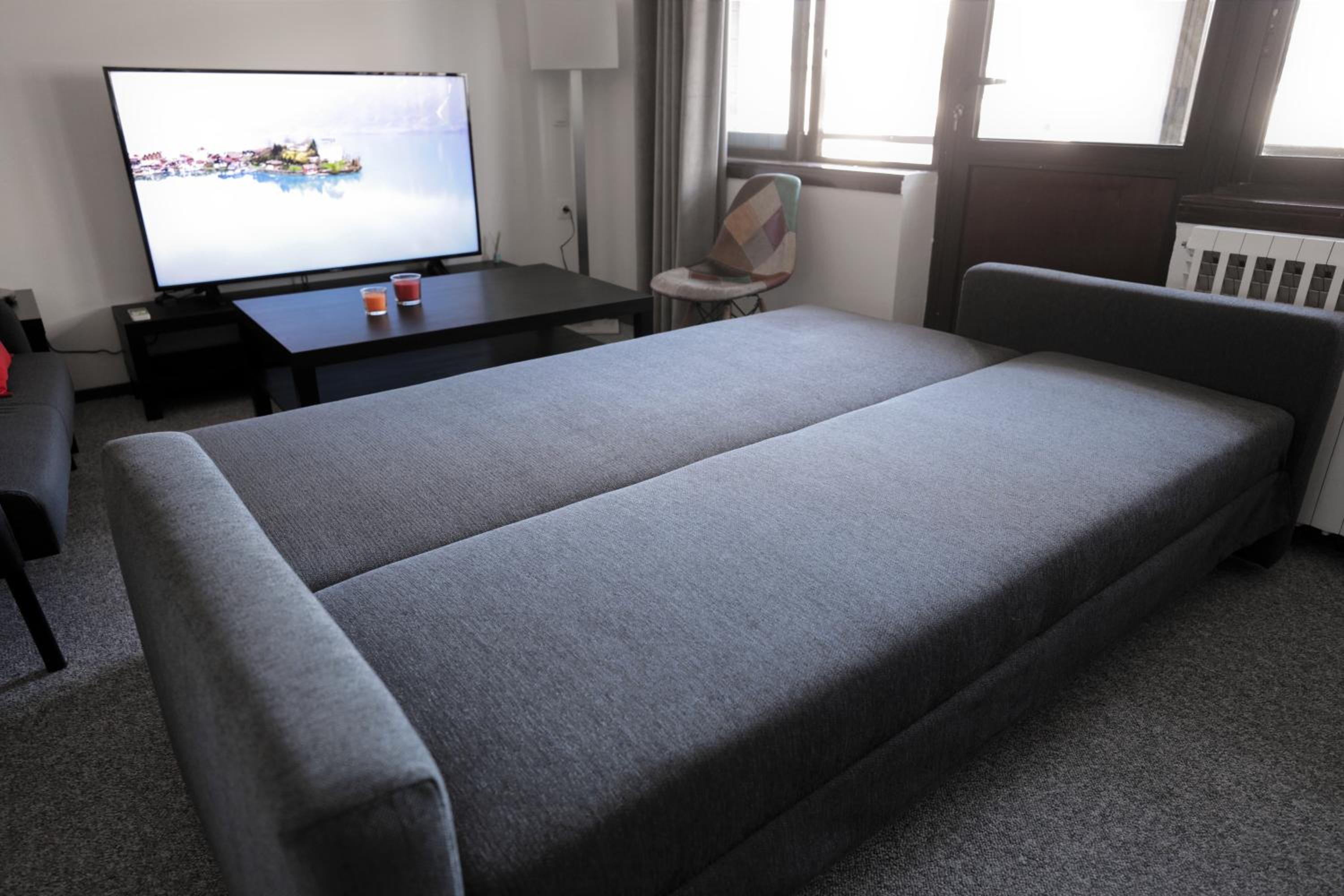 Modern 2 Bedroom Apartment Next to Metro - Marousi
