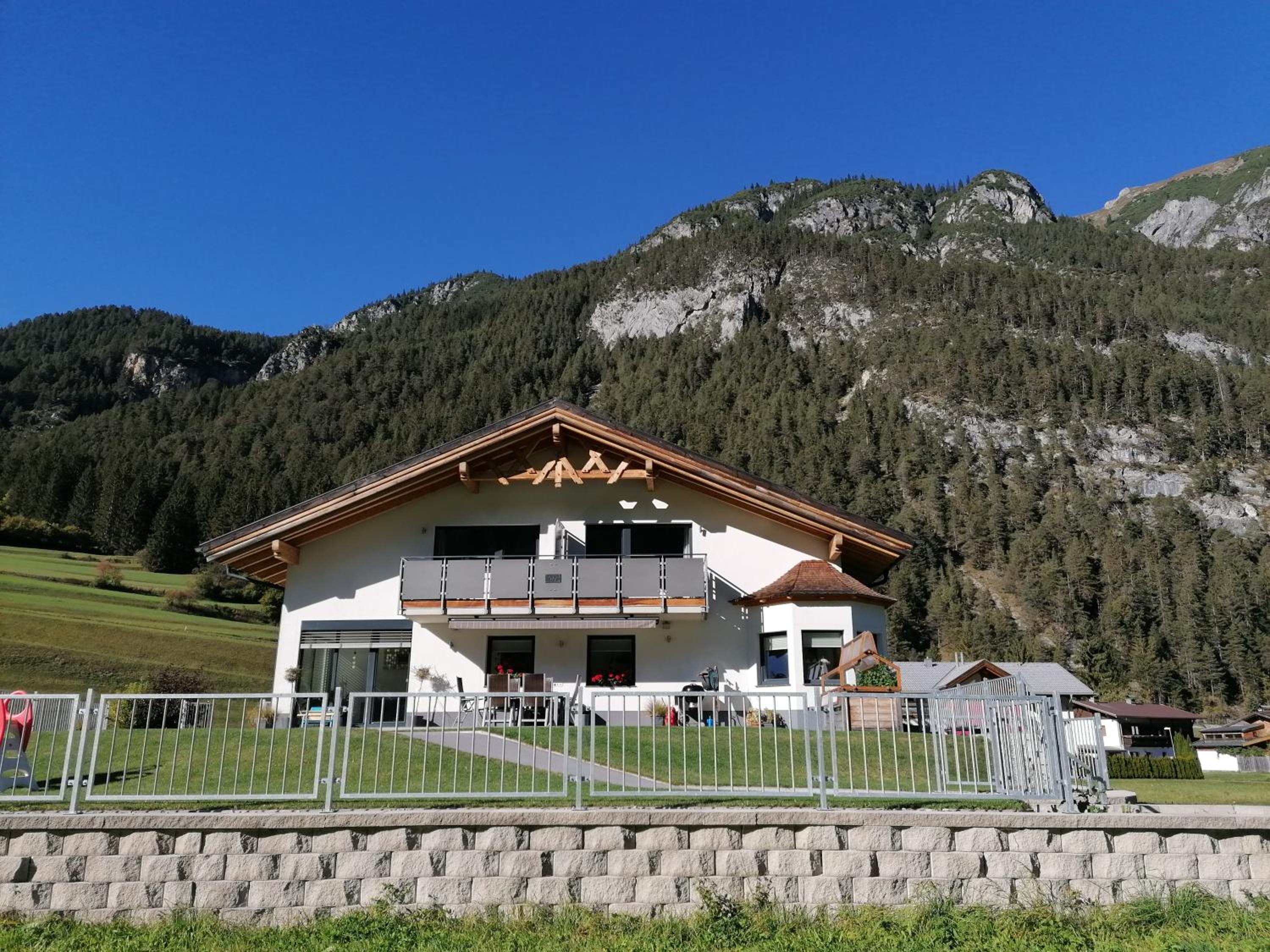 Photo 19
