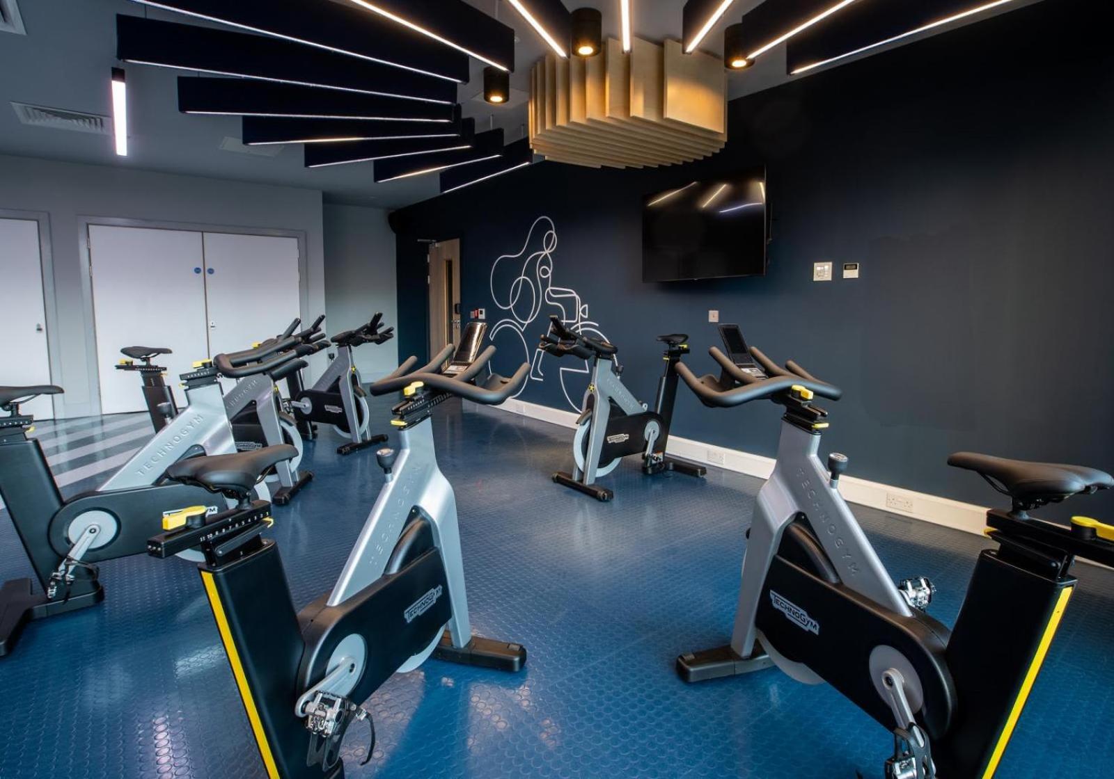 For Students Only - Relaxing Ensuites and Apartments at Weaver Place in Coventry