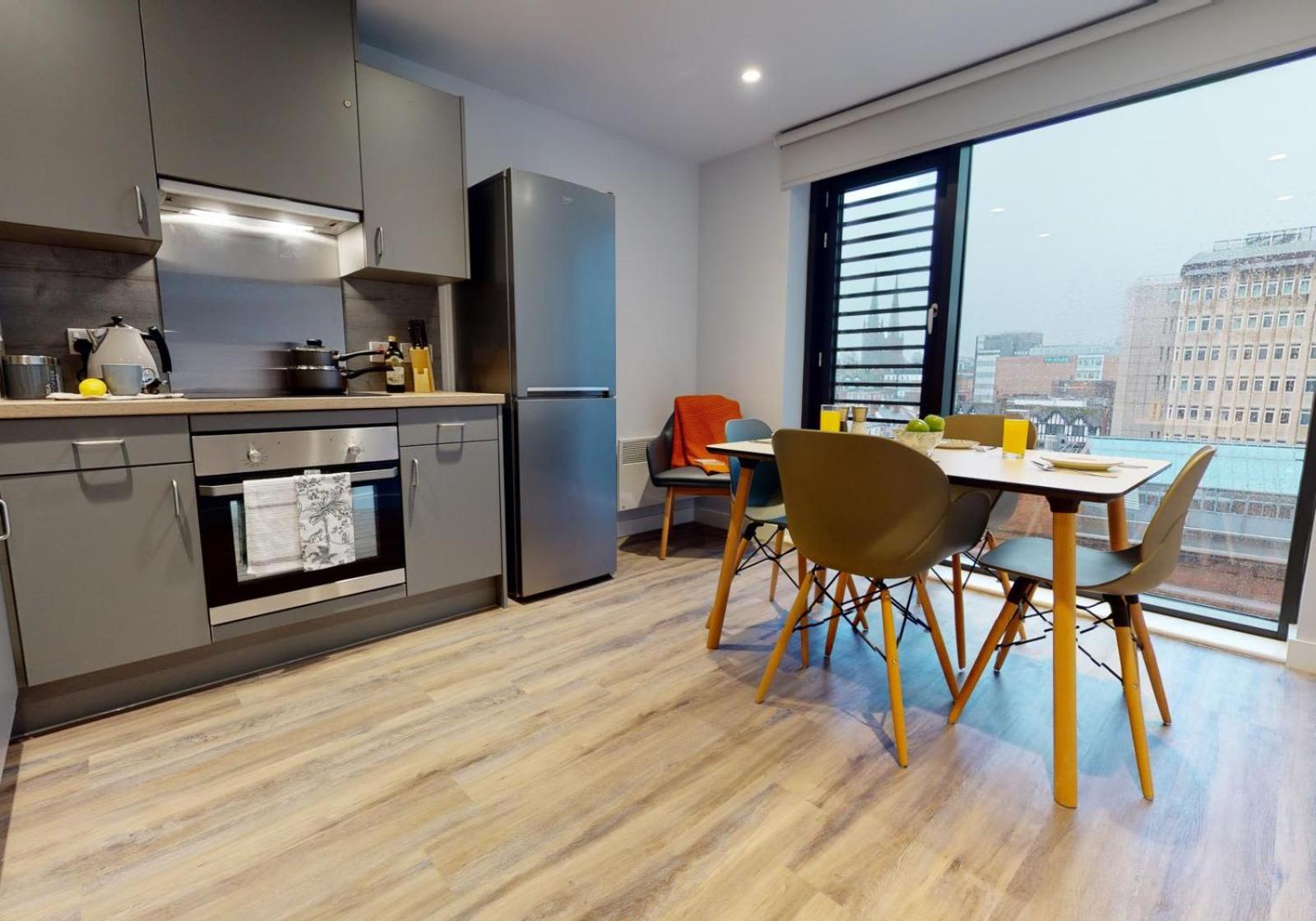 For Students Only - Relaxing Ensuites and Apartments at Weaver Place in Coventry