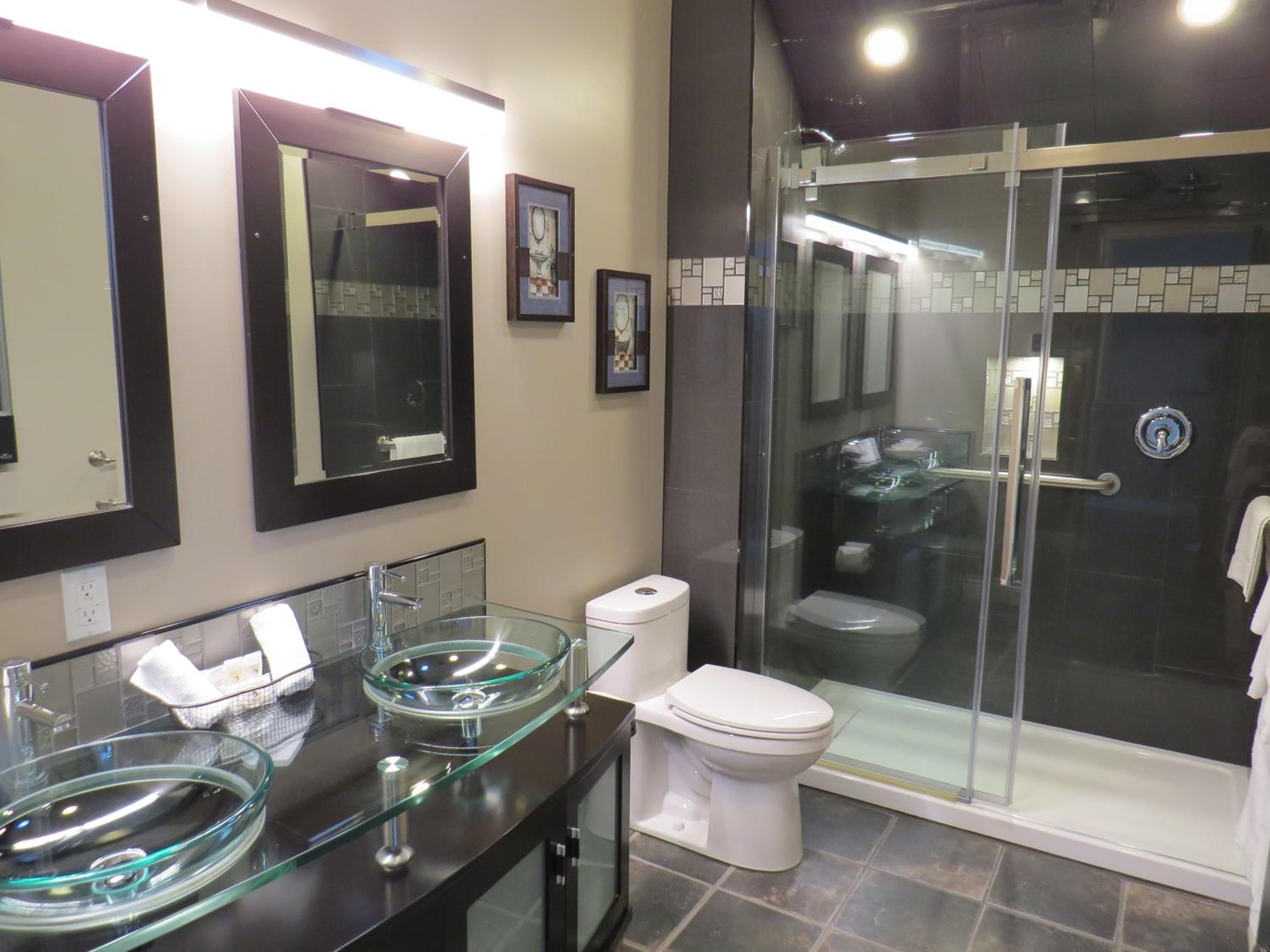 Dockside Suites