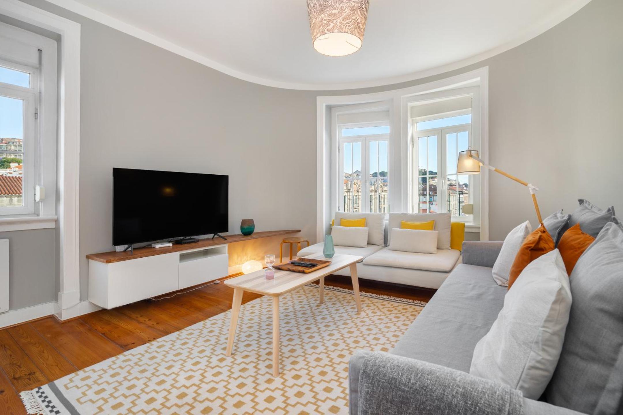 WHome AQ2 Prime Location Luxury for Family & Friends view 2