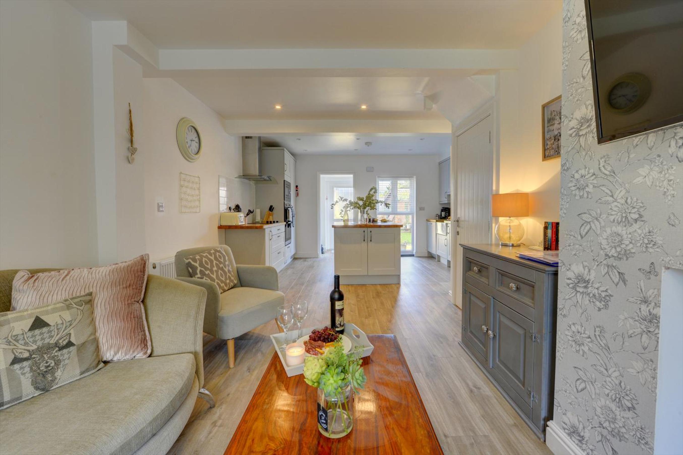 Tunlaw Cottage view 3