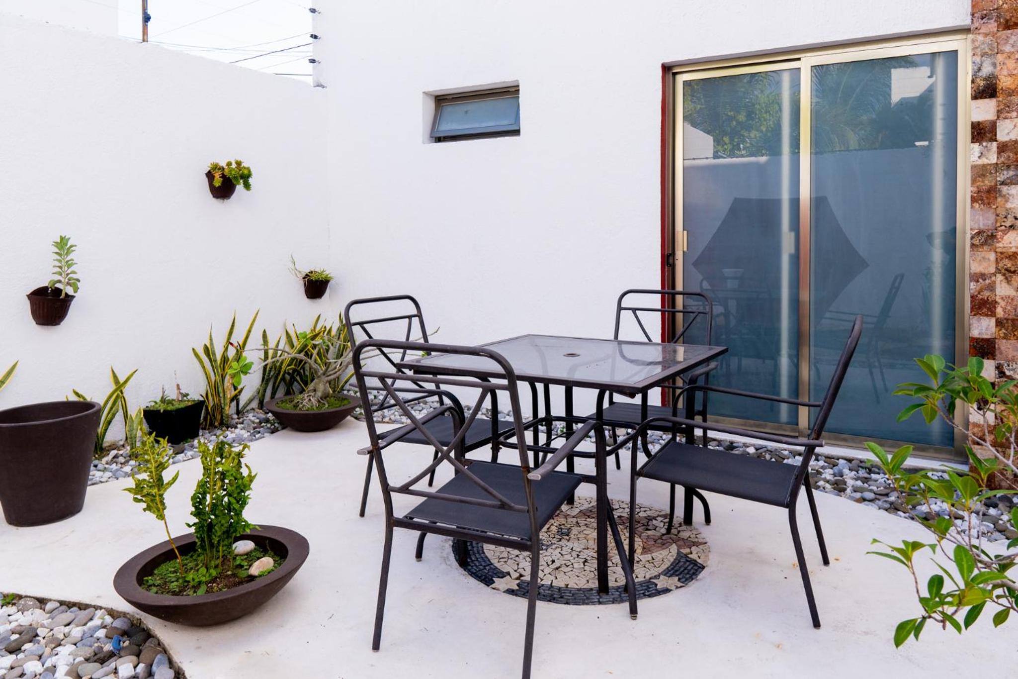 PENINSULA STAYS 3 BR House & AC + Private Parking + FAST WIFI view 3