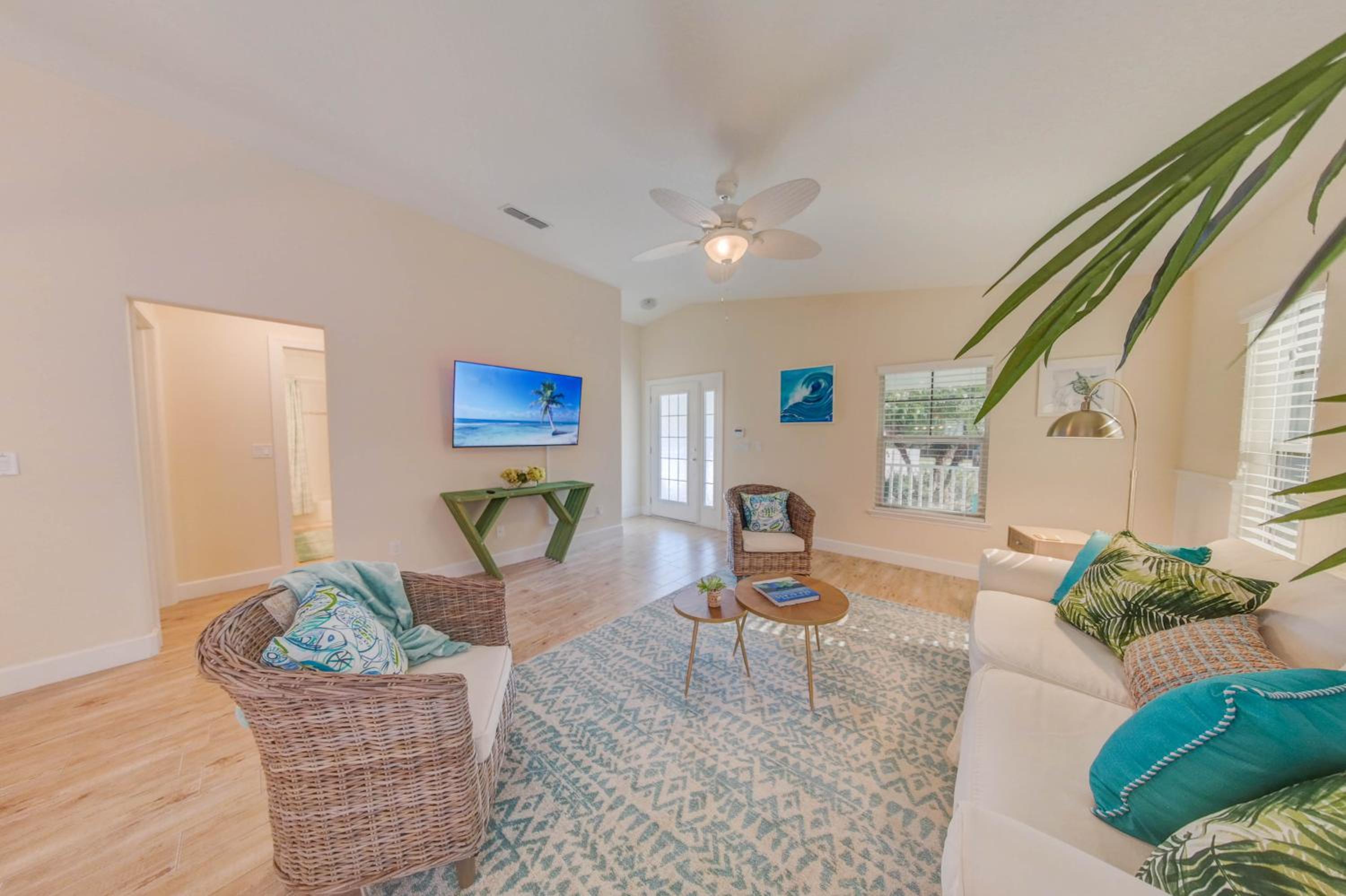 AQUA PEARL NEW Pool Home Perfect Beach Biking Hiking Boating Sleeps 8 - Includes Golf Cart view 4