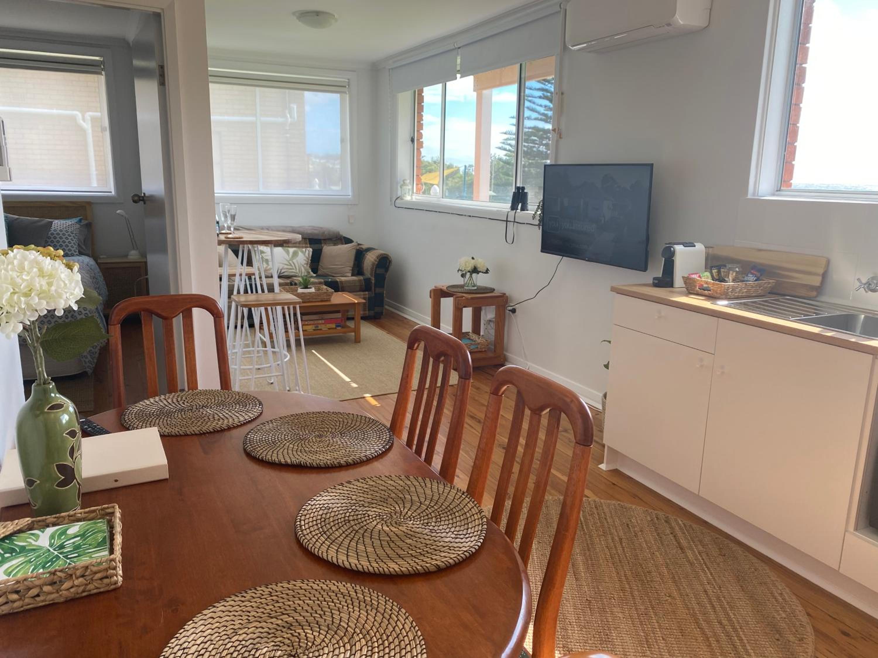 Escape to Jones Beach Kiama - Beachfront unit with direct beach access & views