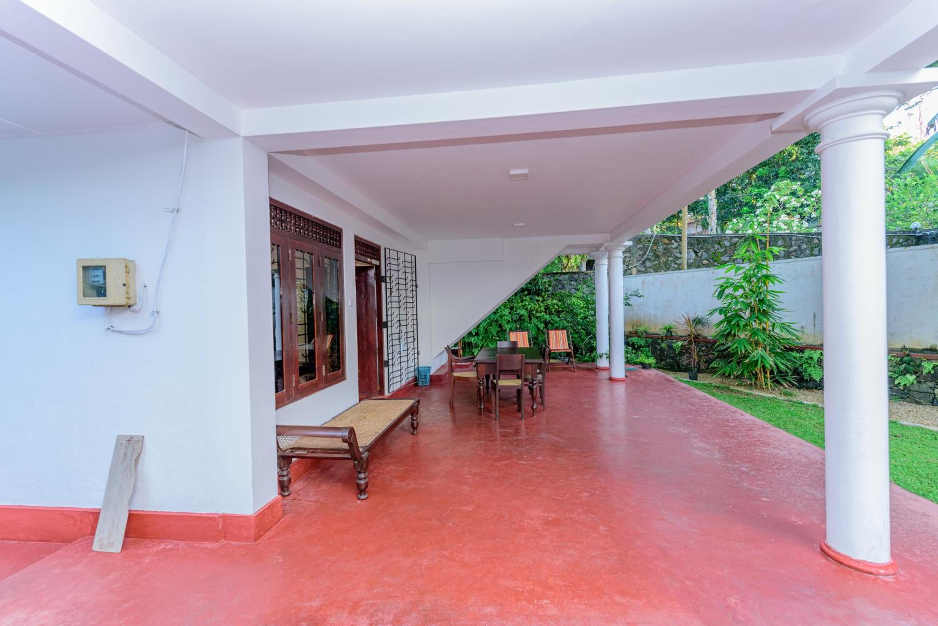 Villa Guru Hikkaduwa