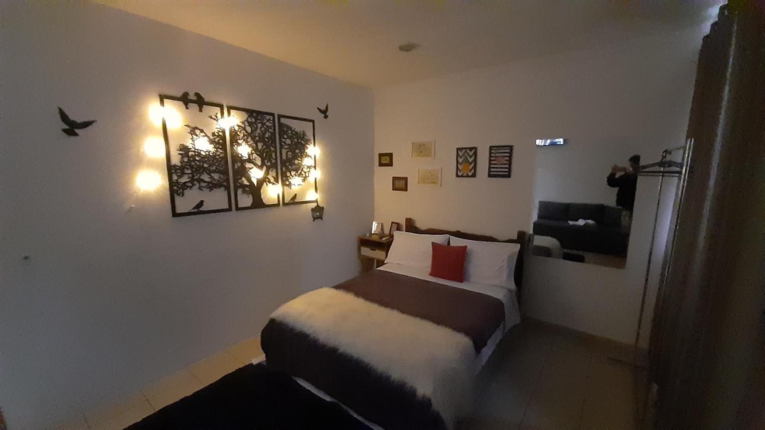 Suite climatizada, ao lado da praca principal