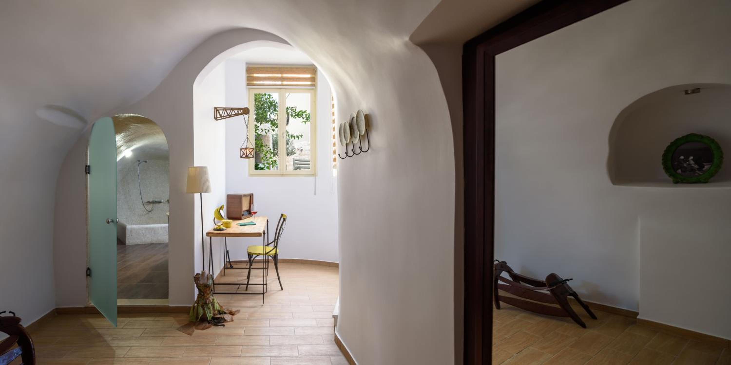 Suite Home Santorini