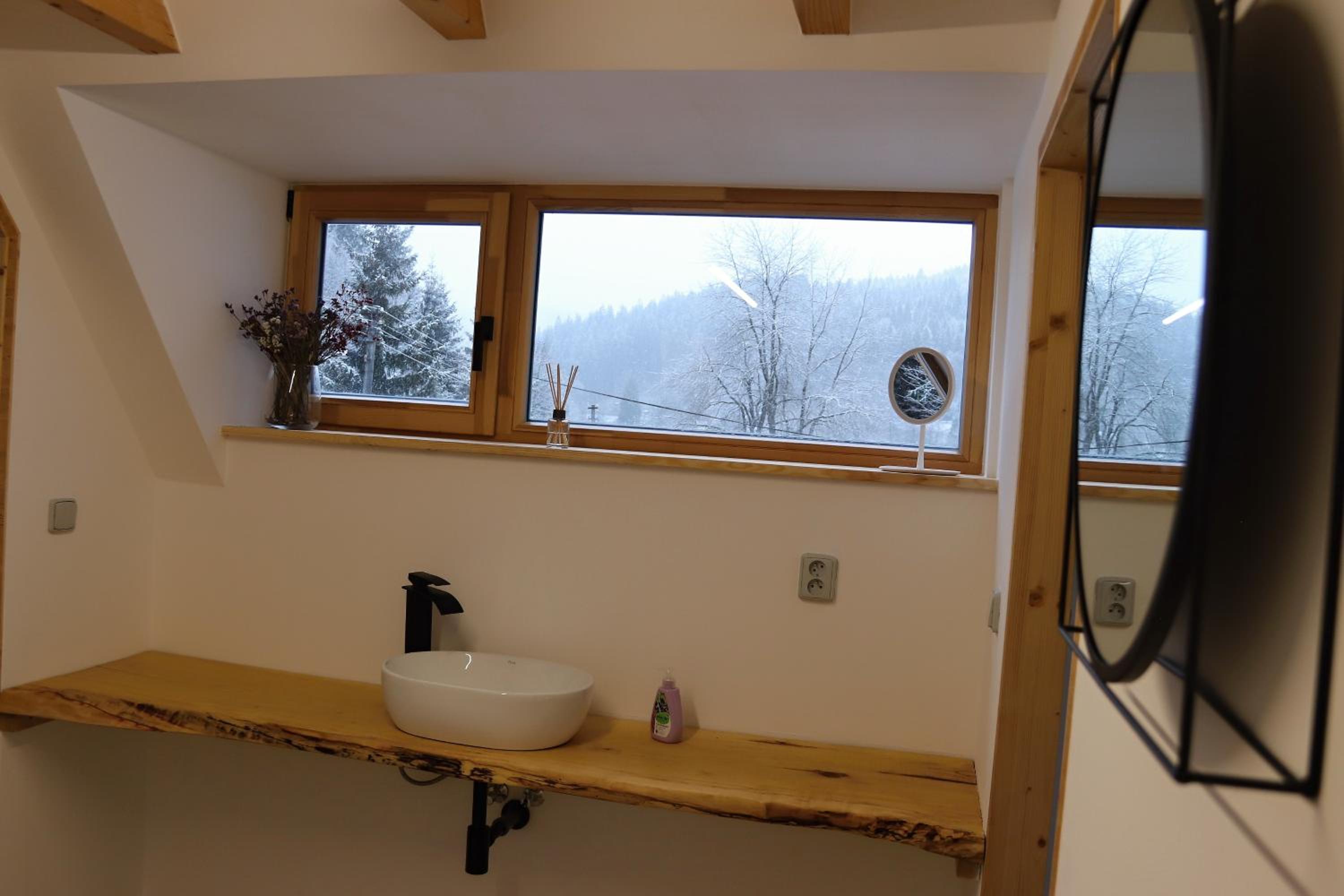 Pod Beskydem, Velké Karlovice