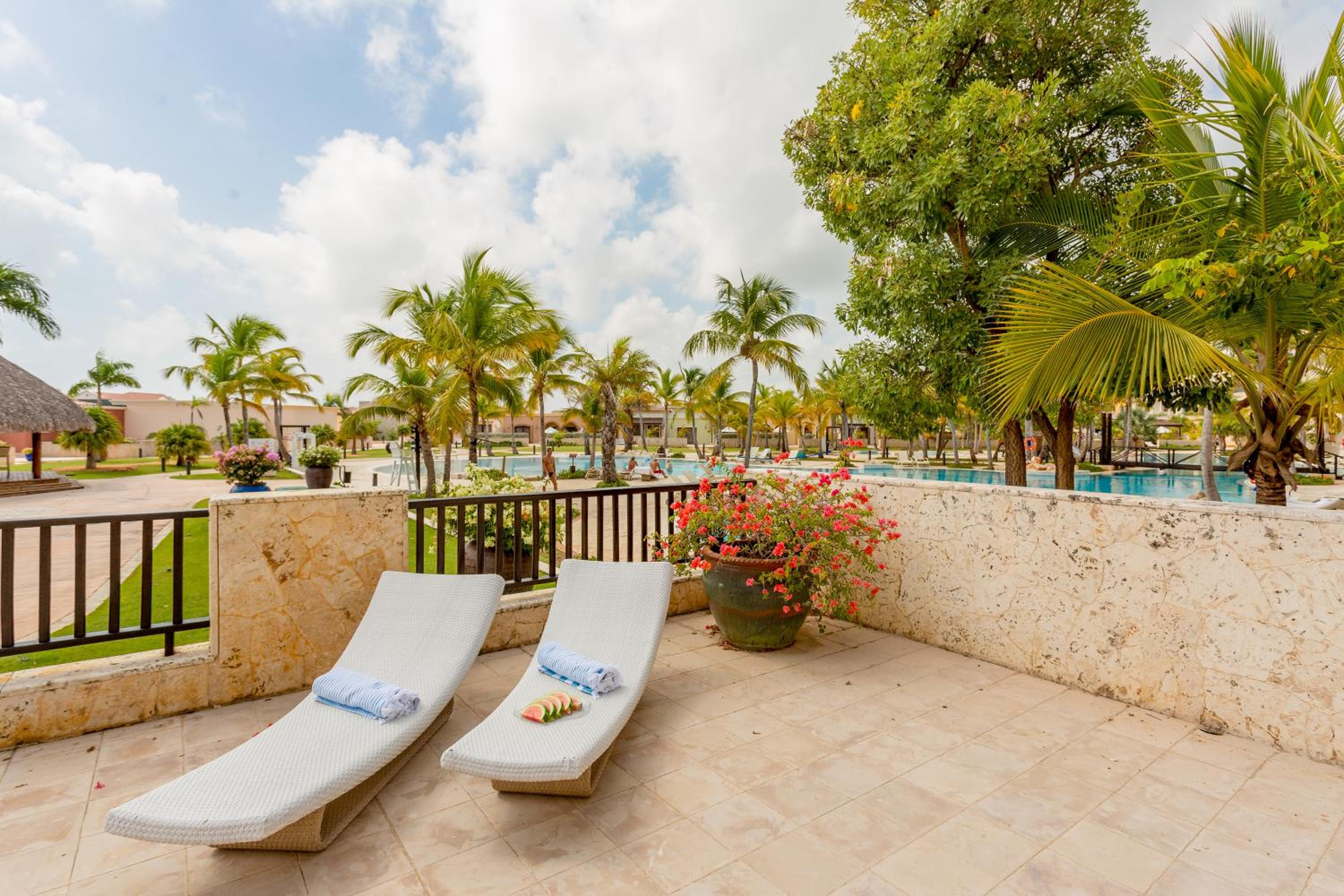 Luxe 1 BR Cap Cana, DR - Steps Away From Pool, King Bed, Caribbean Paradise!