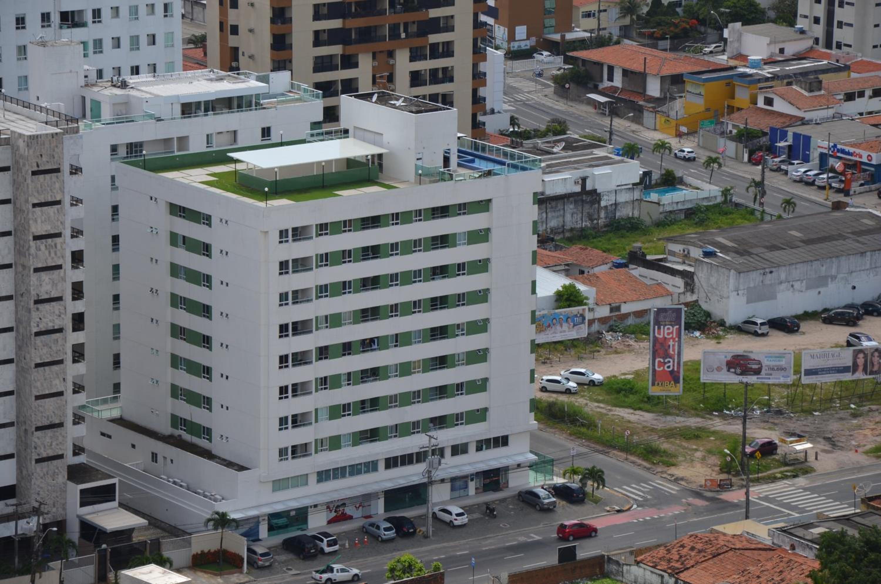Apto Próximo Praia com 02 Quartos
