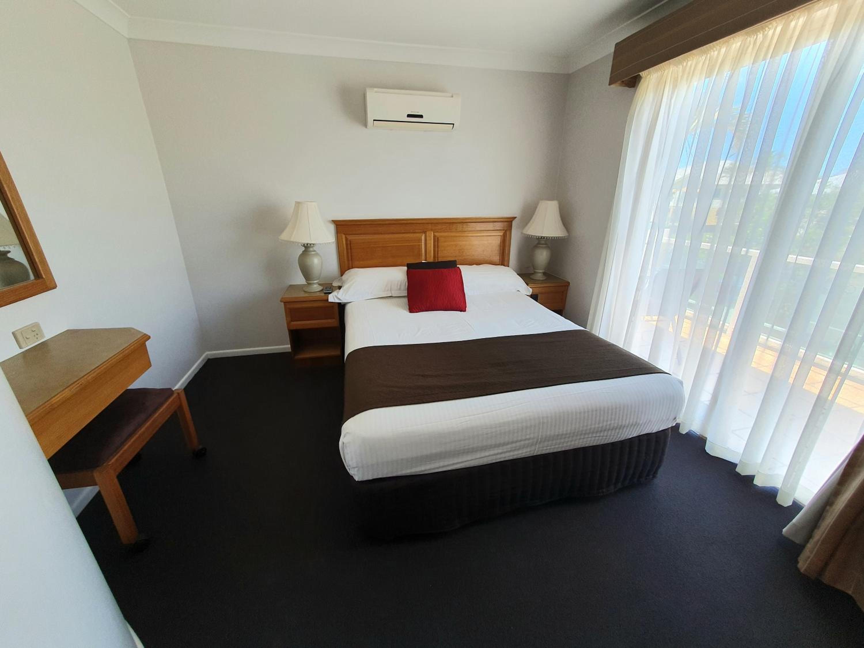 McNevins Maryborough Motel