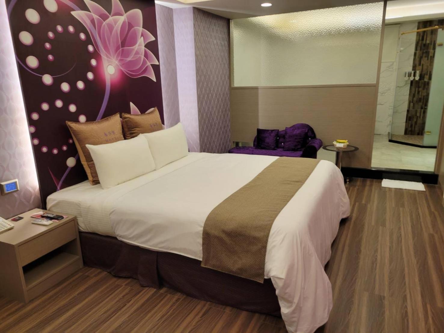 Golden Sands Motel