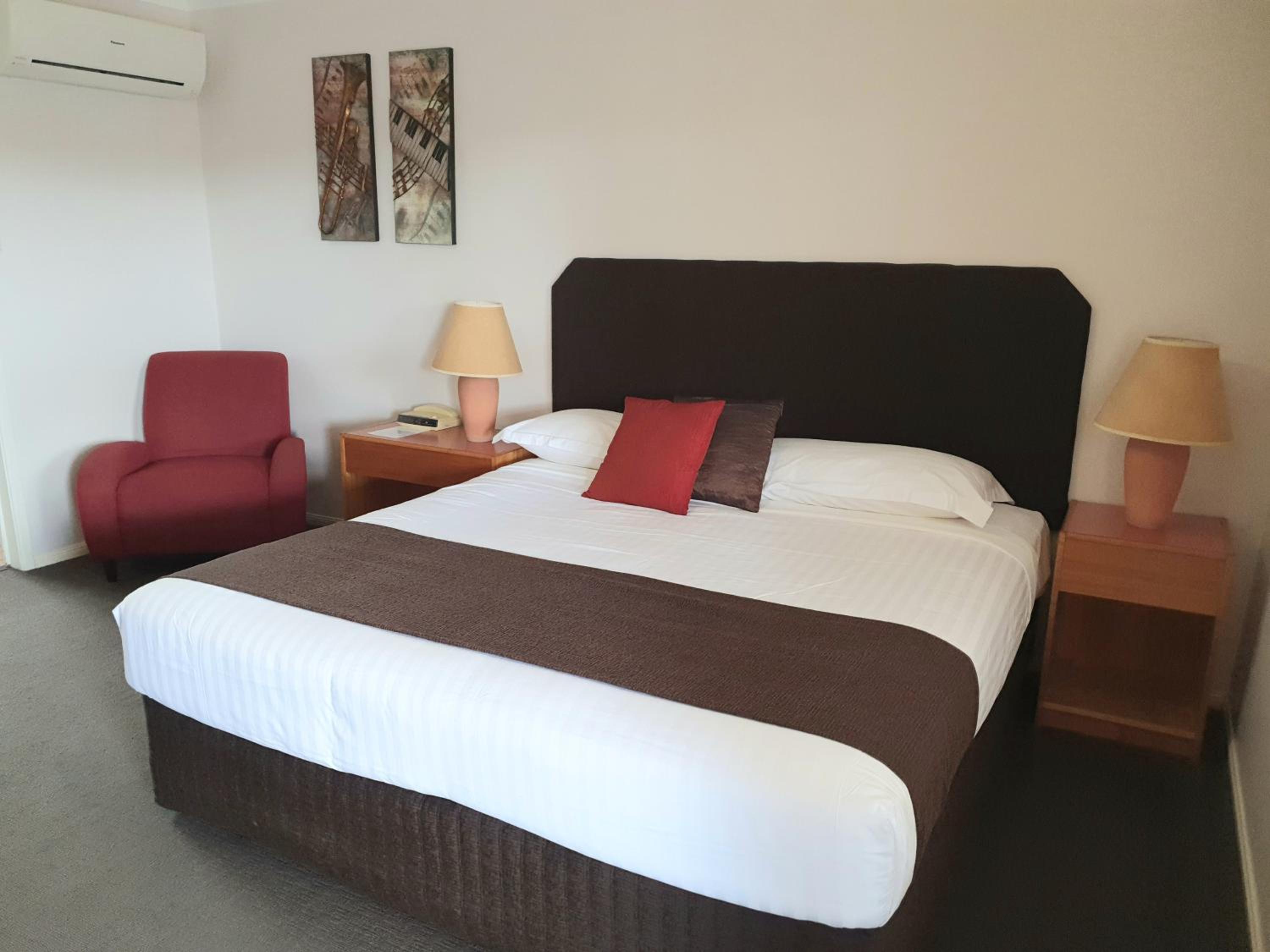 McNevins Maryborough Motel