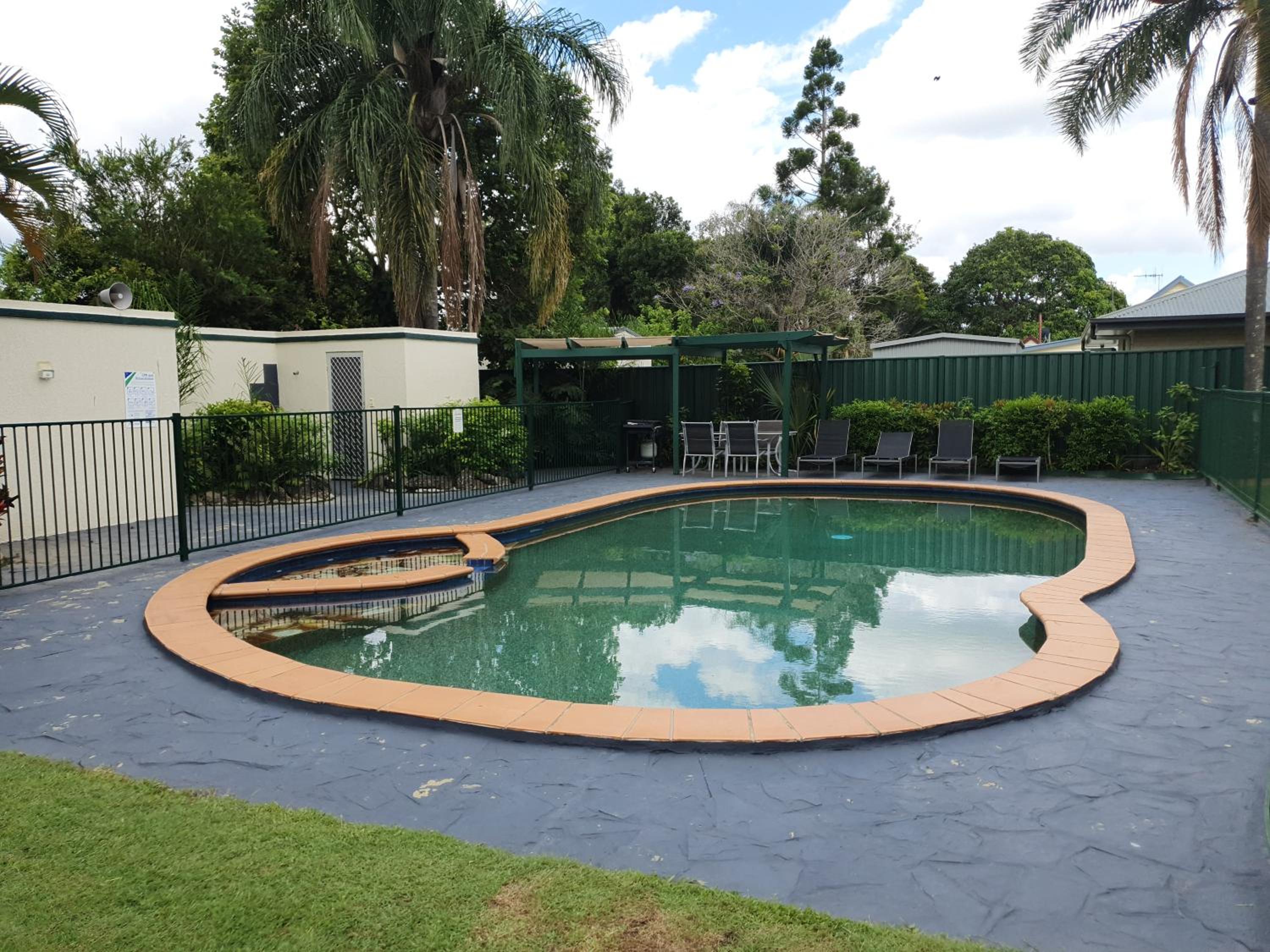 McNevins Maryborough Motel