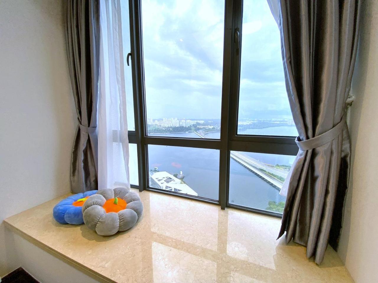 R&F Princess Cove JB Apartment Suites By SC Homestay