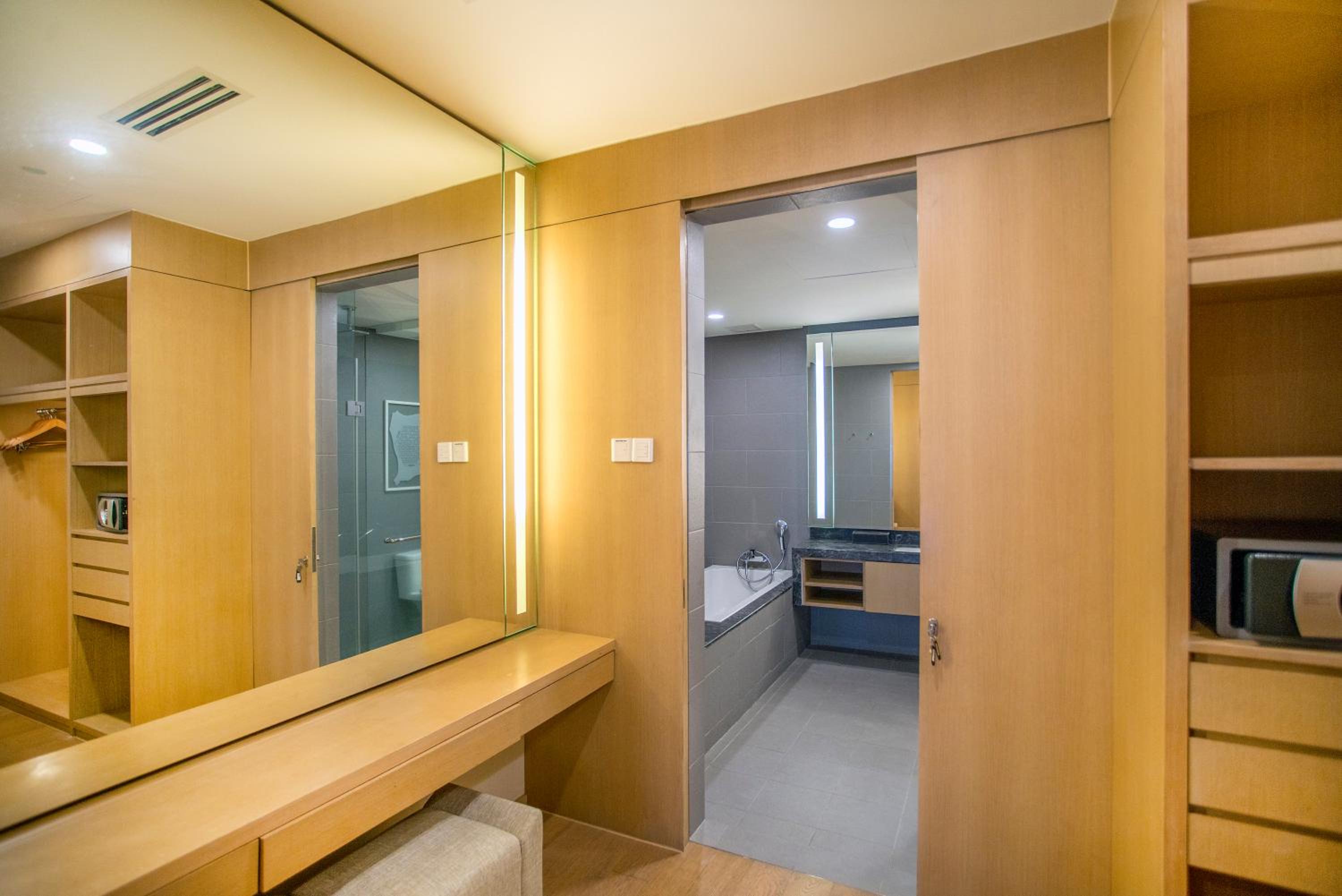 188 Suites KLCC by CoBNB