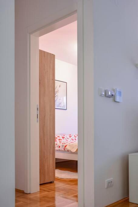 Ema apartment / quiet, lovely and cozy view 4