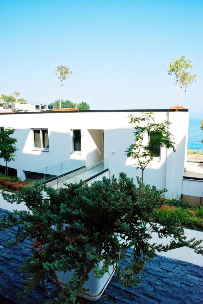 Rose Luxury Apartment Vlore, full sea view !