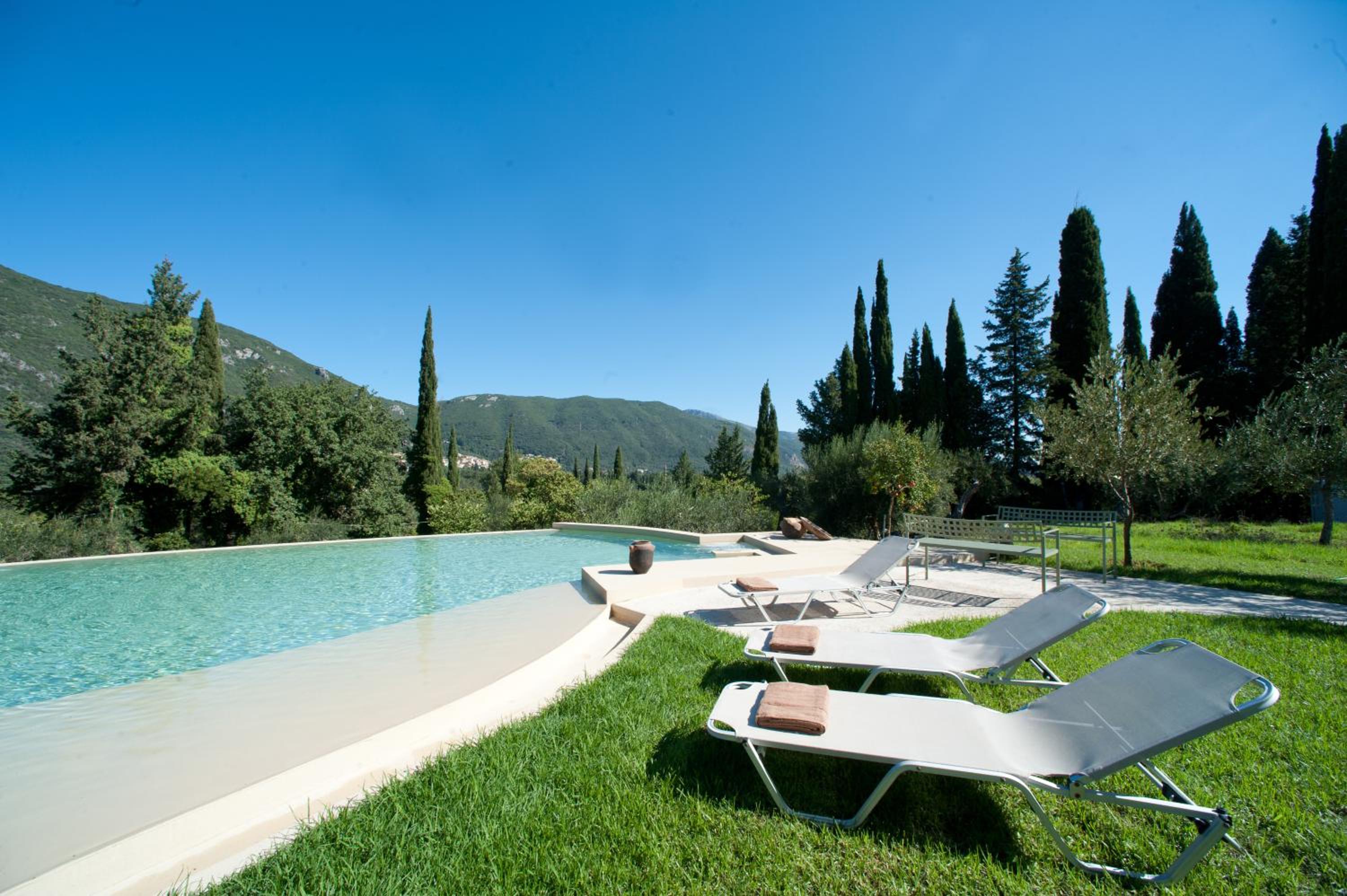 Villa Rodia view 3