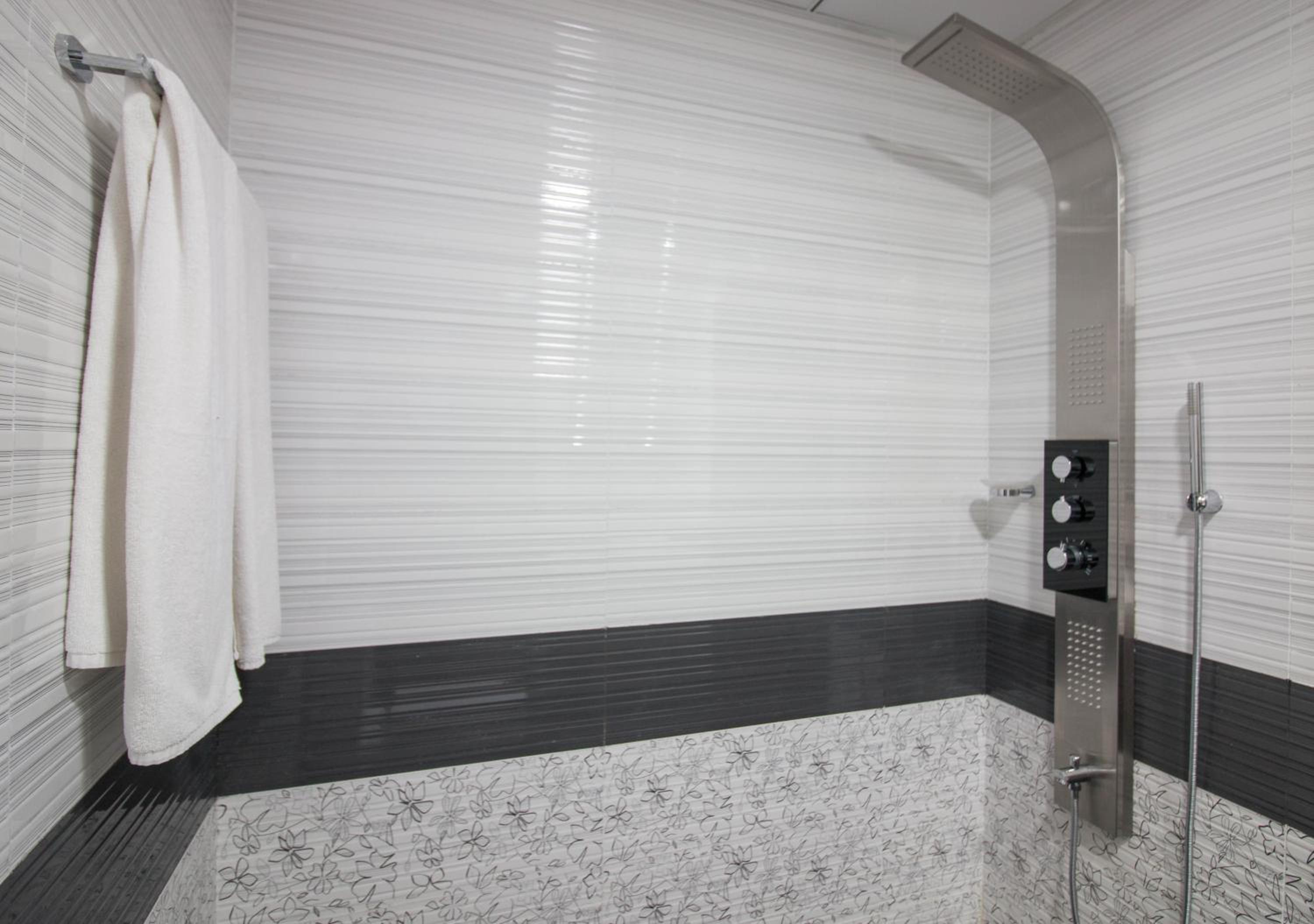 Fully Furnished Studio, Ready to Move-in! Resortz 19