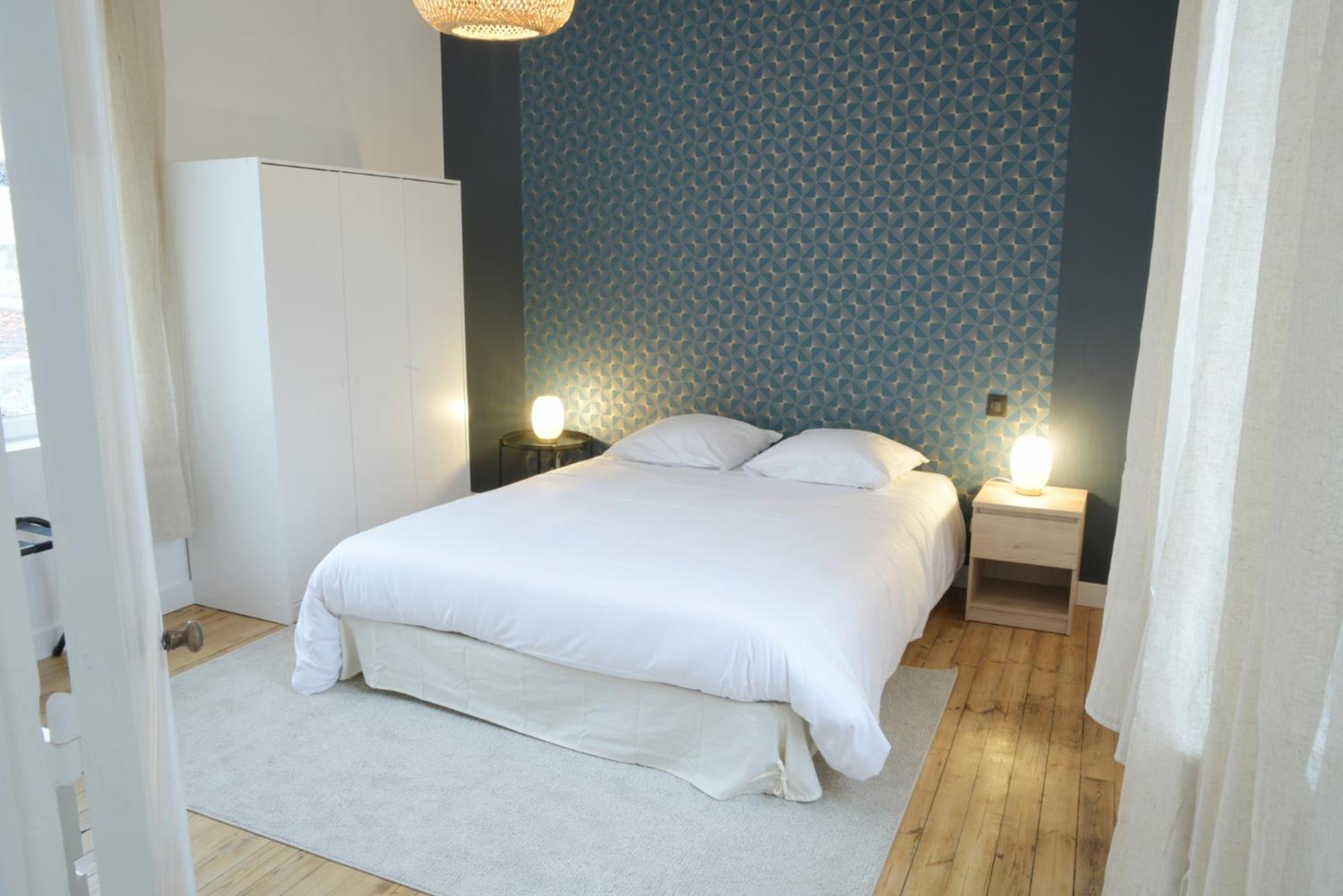 T2 de 55m2 avec toit terrasse, hyper centre, wifi, draps, savons et serviettes fournis view 5
