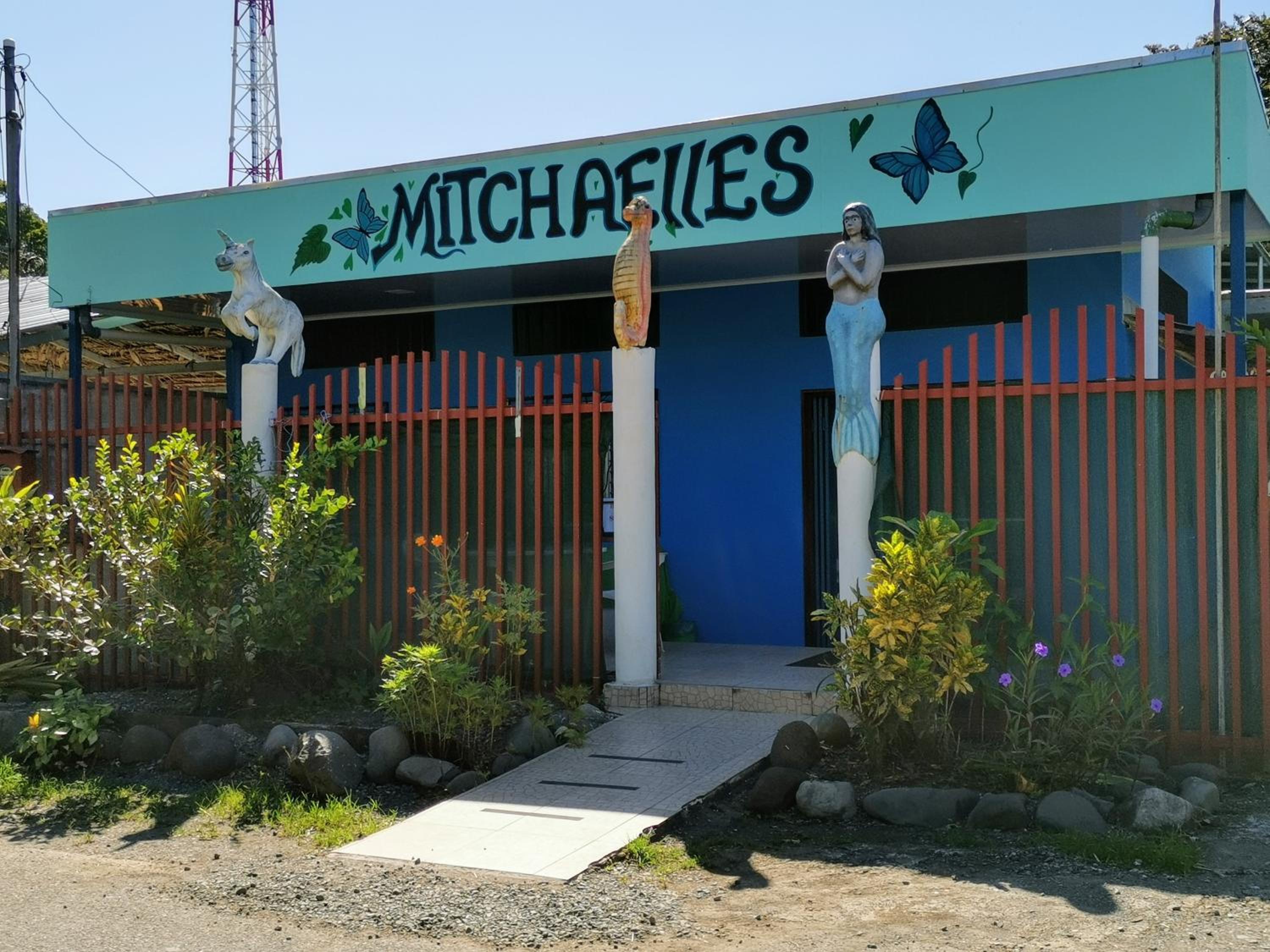 Hotel Cabinas Mitchaelle's - Image 1