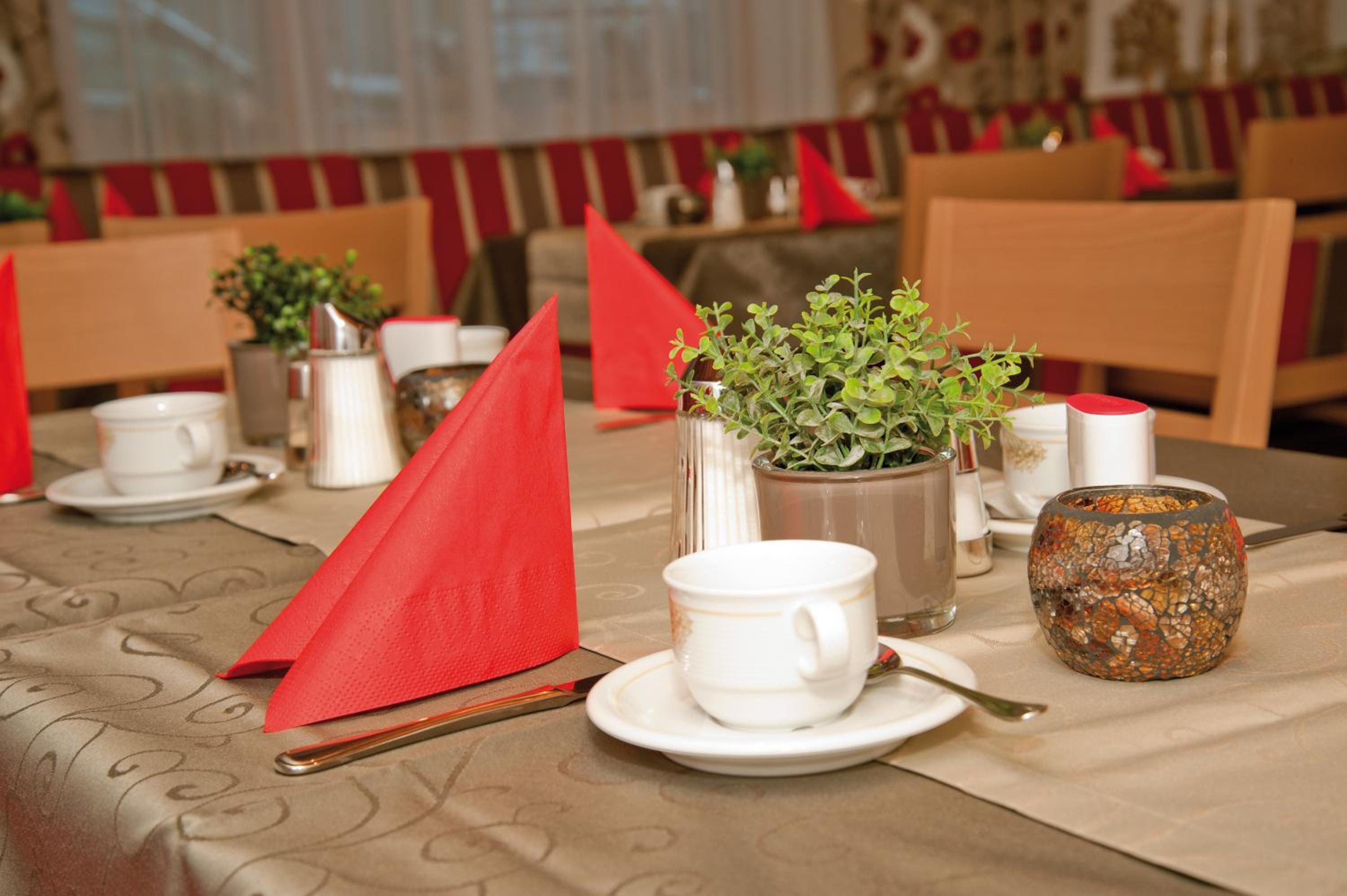 Hotel Garni Binta