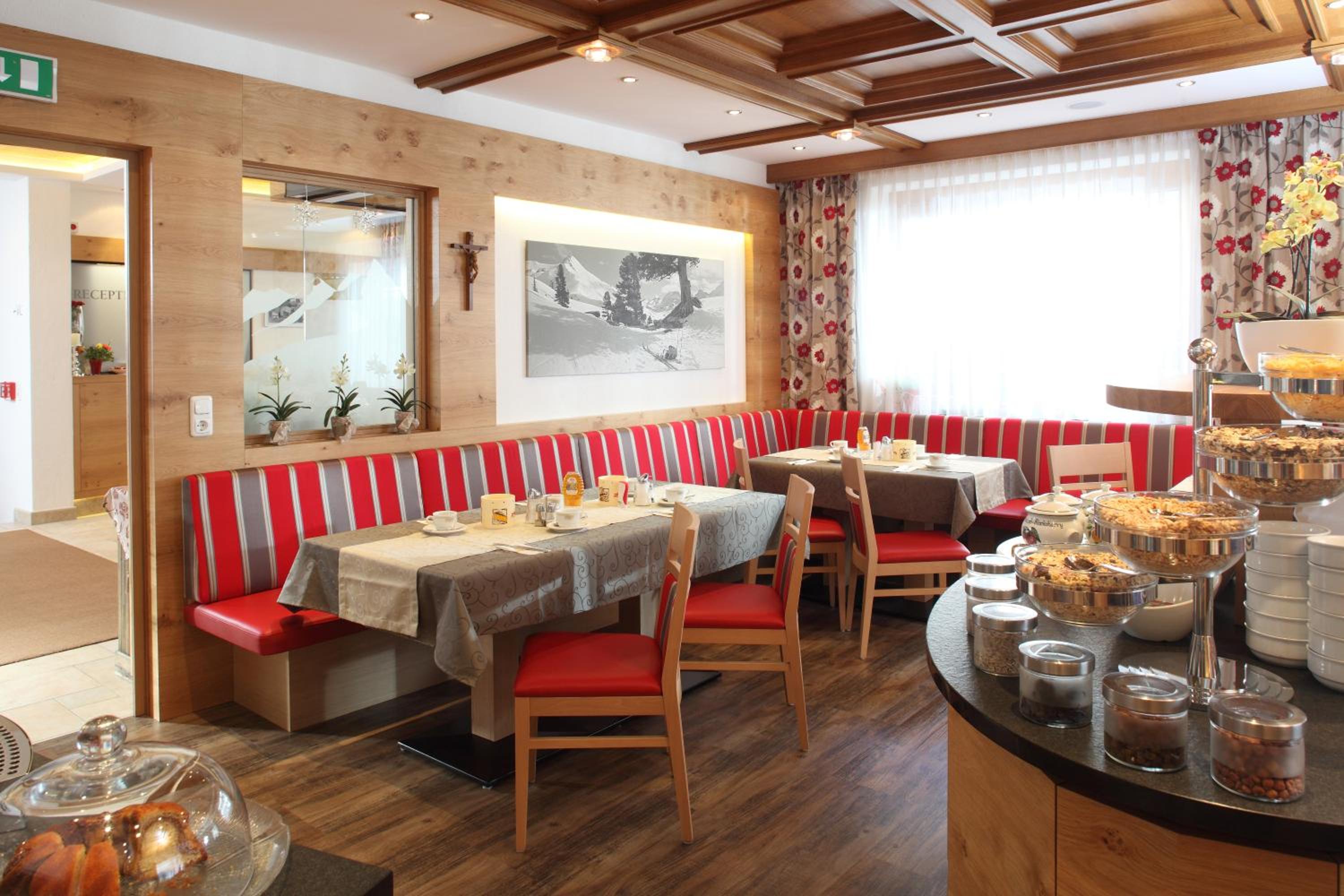 Hotel Garni Binta