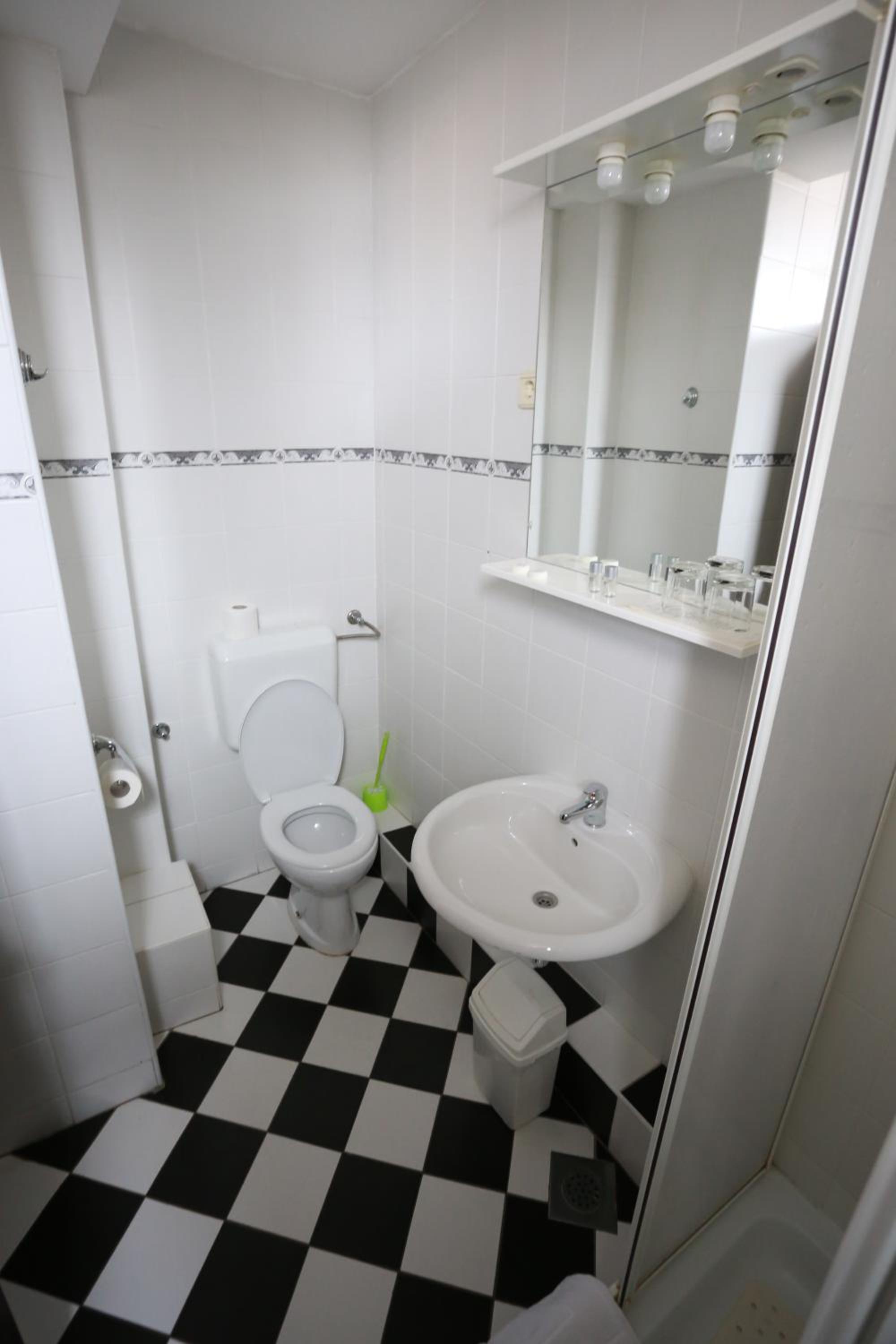 Photo 15