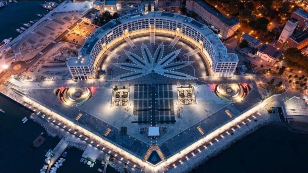 Hotel Oasi al centro con parcheggio - Image 1