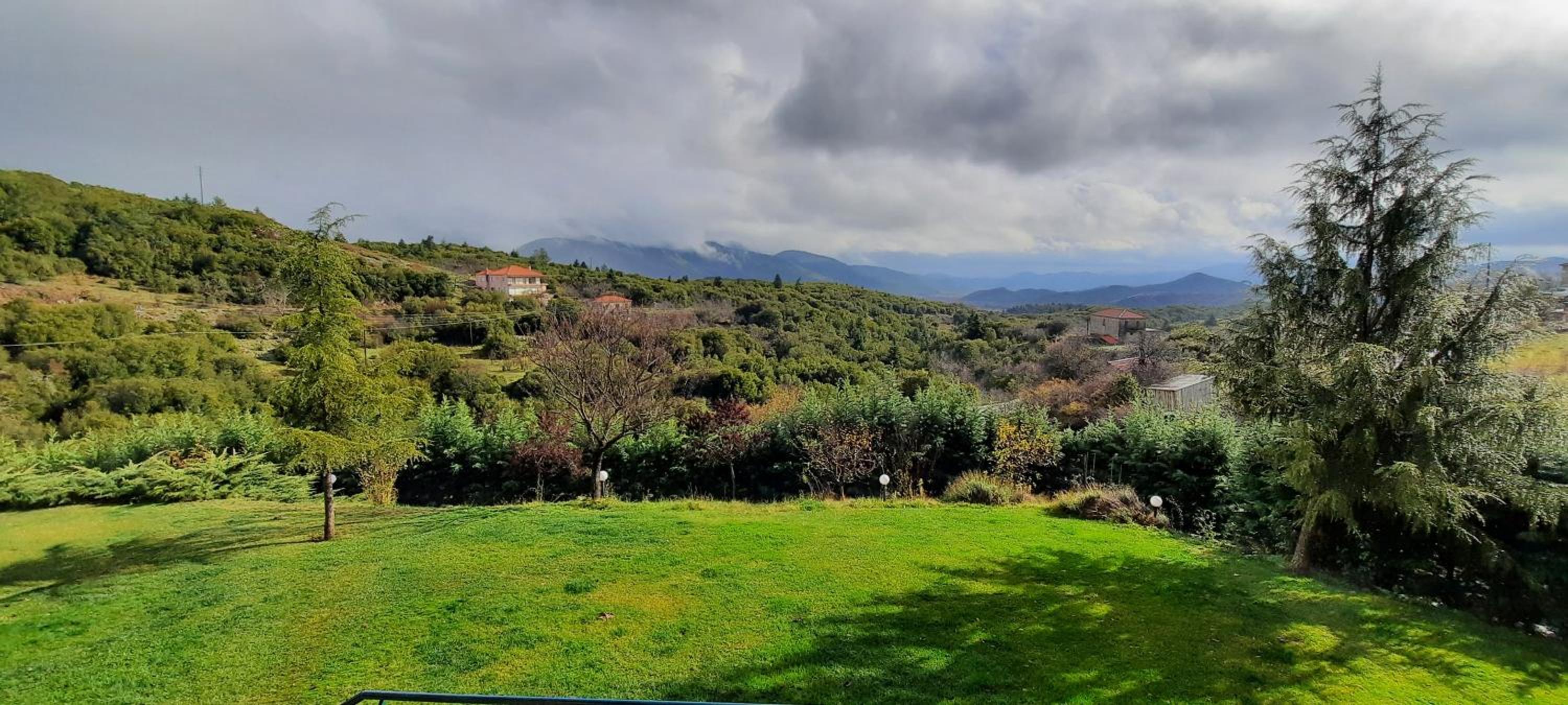 Country Home Giannaras view 4