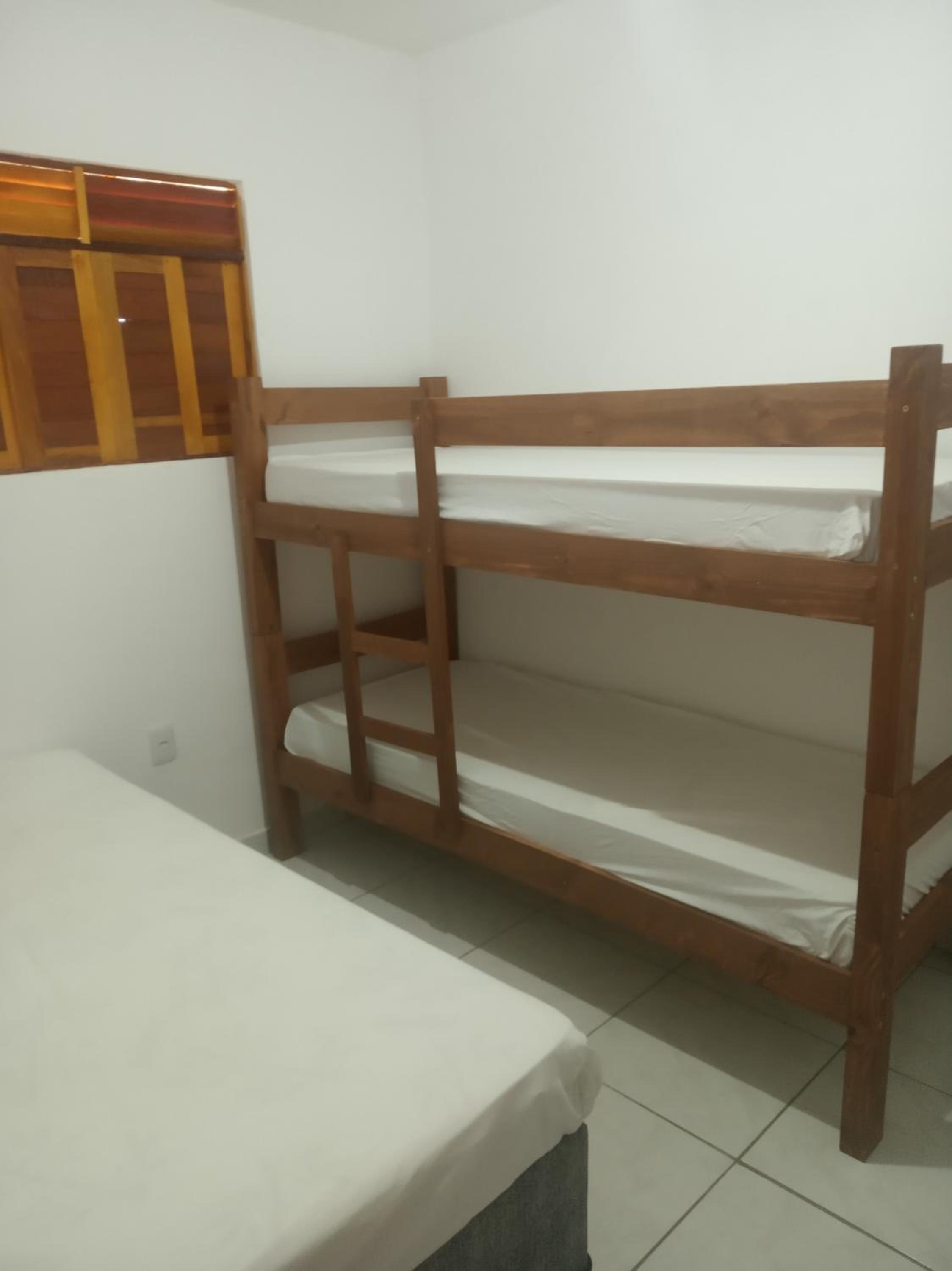 Casa do Mochileiro Airport Hostel & Pousada