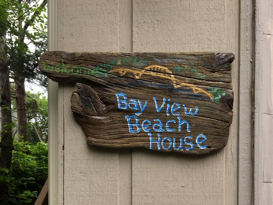 Panoramic Promontory: Bay View Beach House view 4